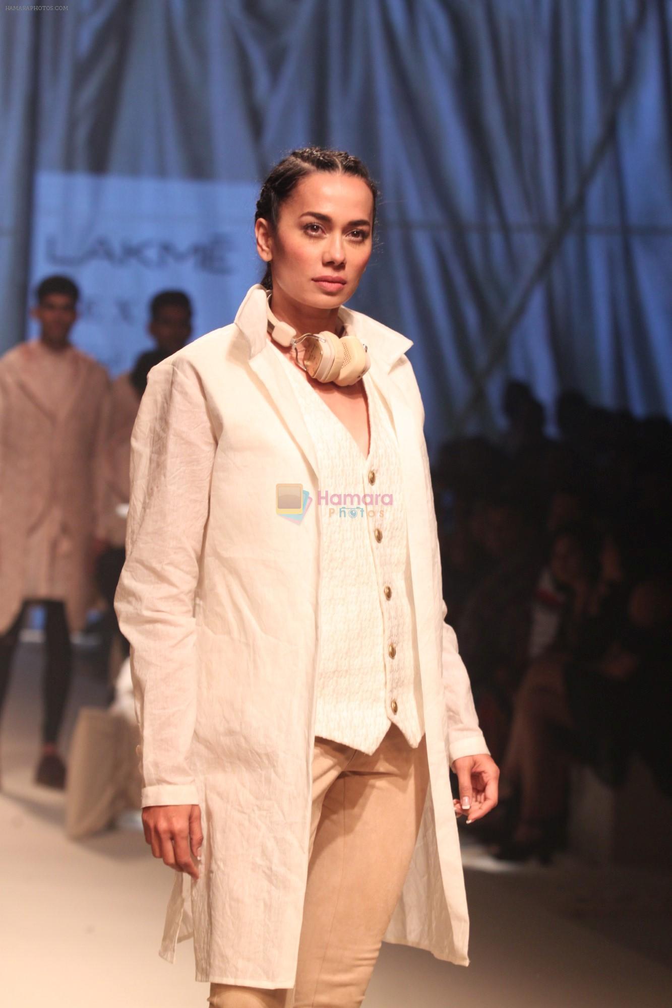 Model walk the ramp for Kunal Rawal at Lakme Fashion Week 2019  on 3rd Feb 2019