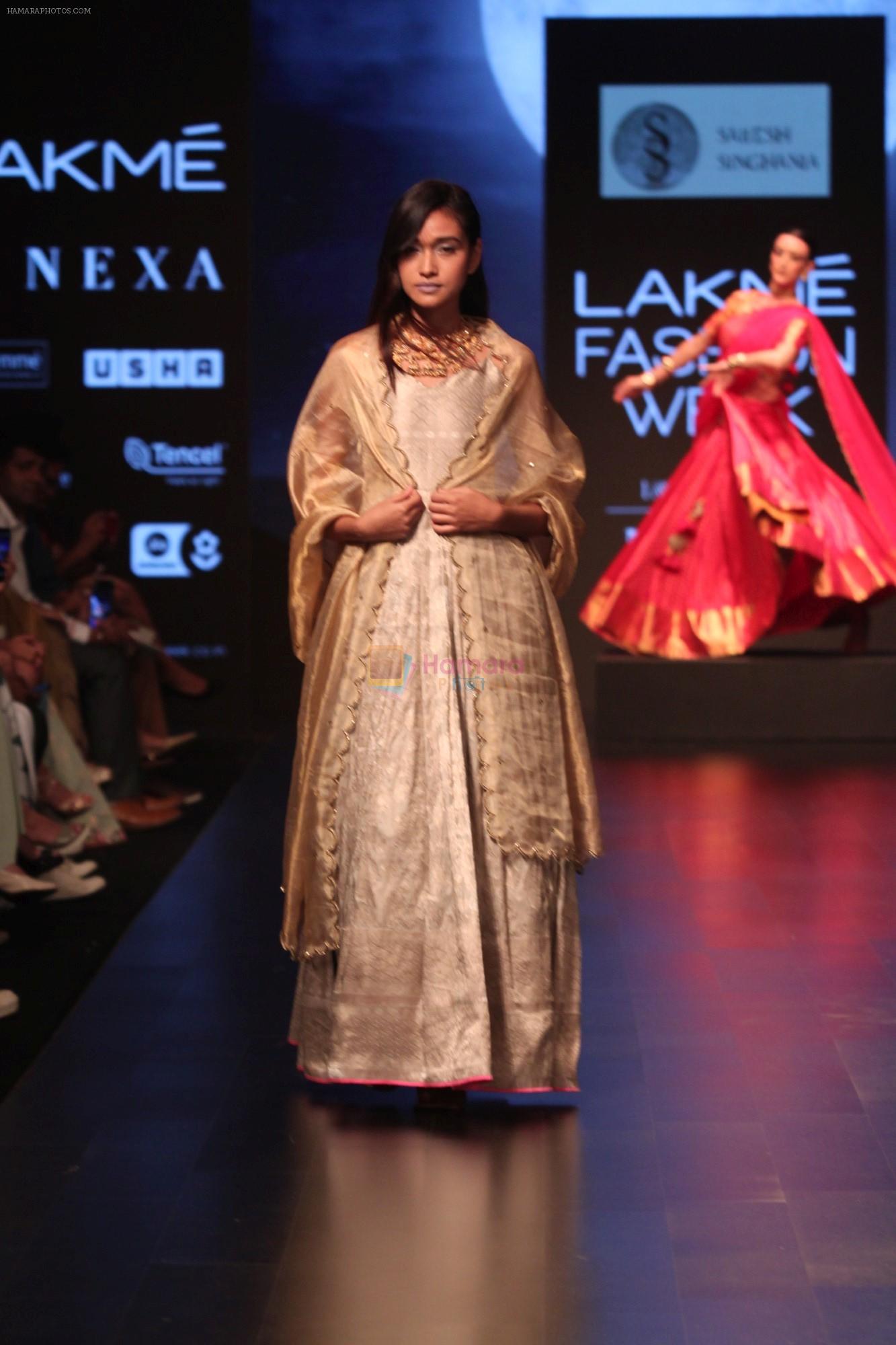 Model walk the ramp for Latha Sailesh Singhania Show at Lakme Fashion Week 2019  on 3rd Feb 2019