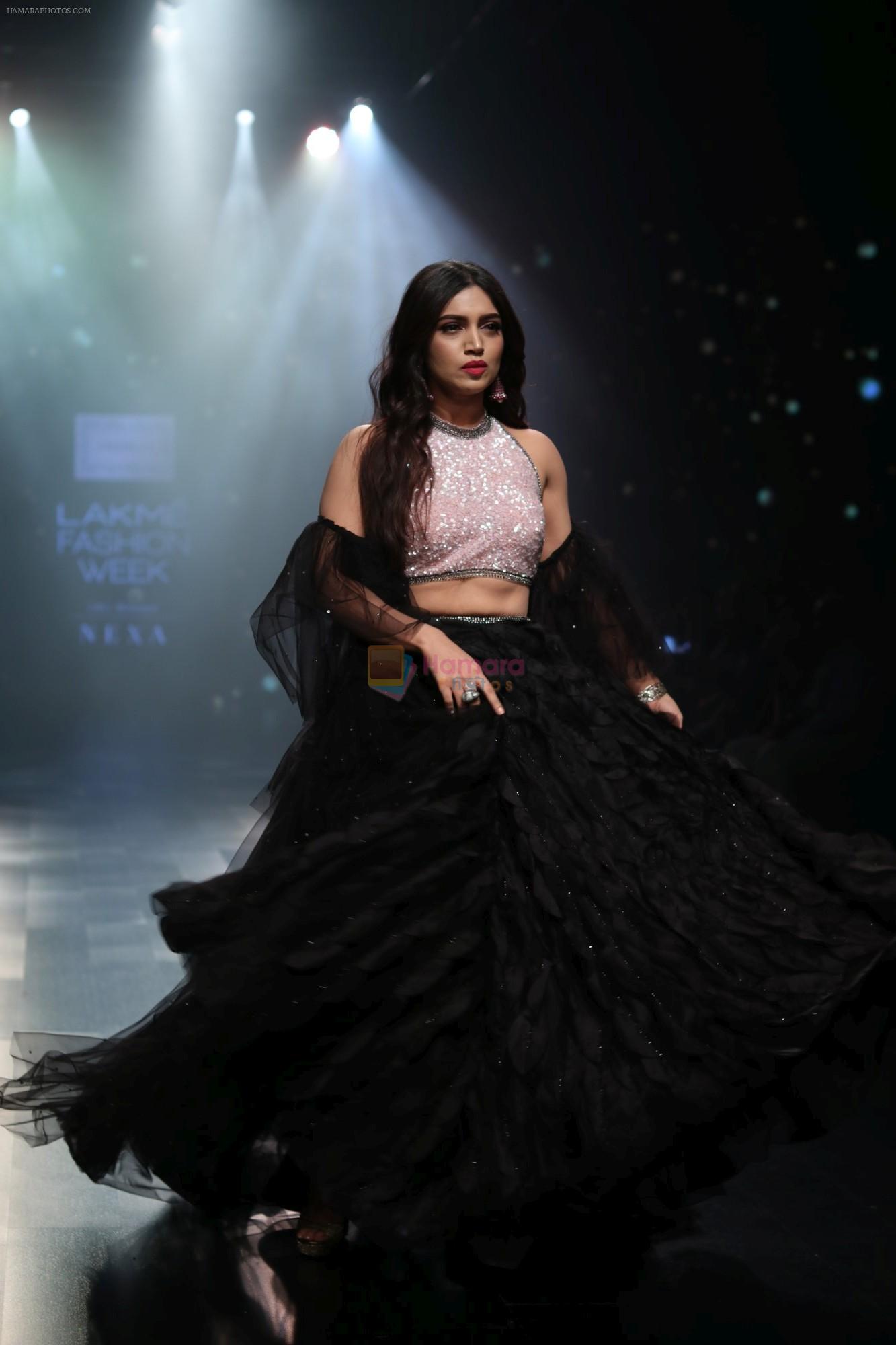 Bhumi Pednekar walk the ramp for Shehla Khan at Lakme Fashion Week 2019  on 3rd Feb 2019