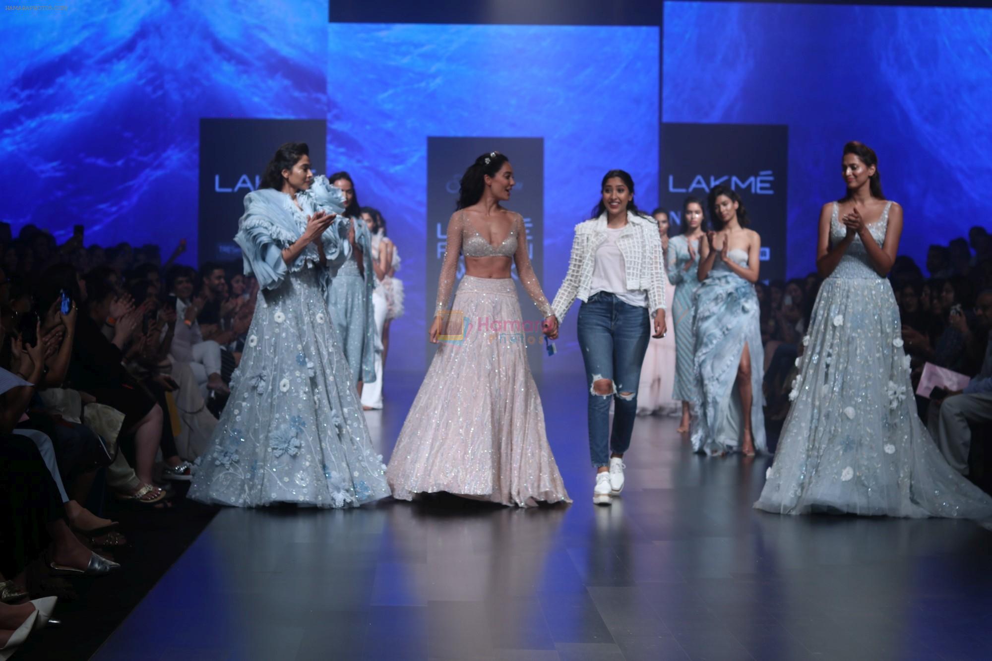 Lisa Haydon walk the ramp for Shehla Khan at Lakme Fashion Week 2019  on 3rd Feb 2019