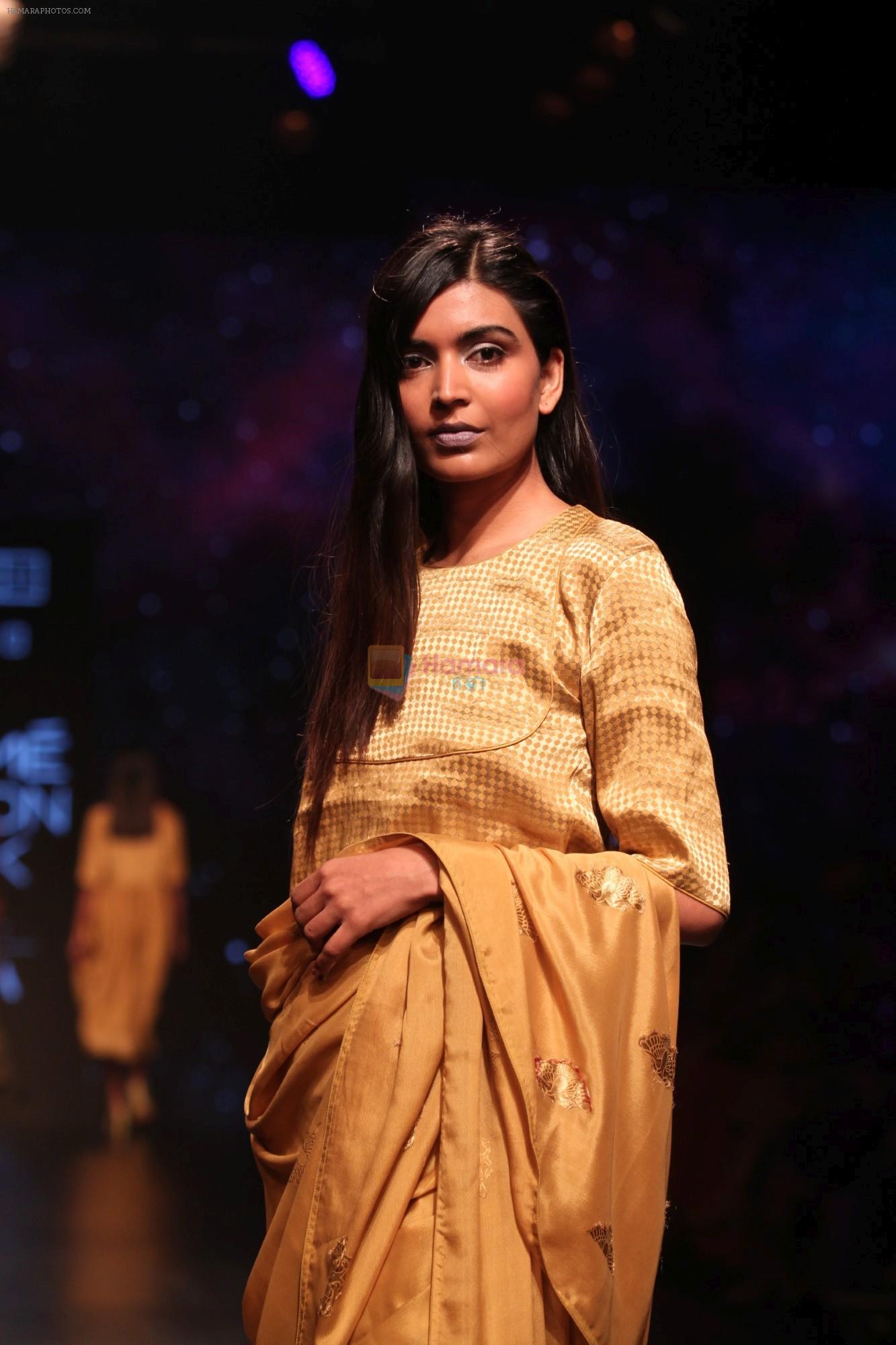 Model walk the ramp for Latha Sailesh Singhania Show at Lakme Fashion Week 2019  on 3rd Feb 2019