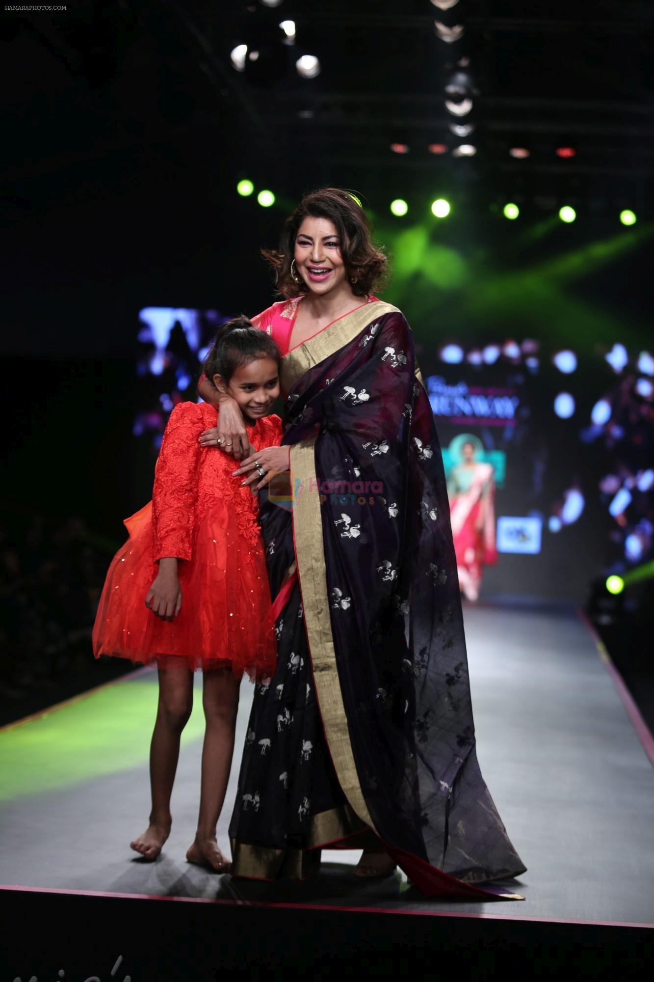 Debina Banerjee at Smile Foundation & Designer Sailesh Singhania fashion show for the 13th edition of Ramp for Champs at the race course in mahalxmi on 13th Feb 2019