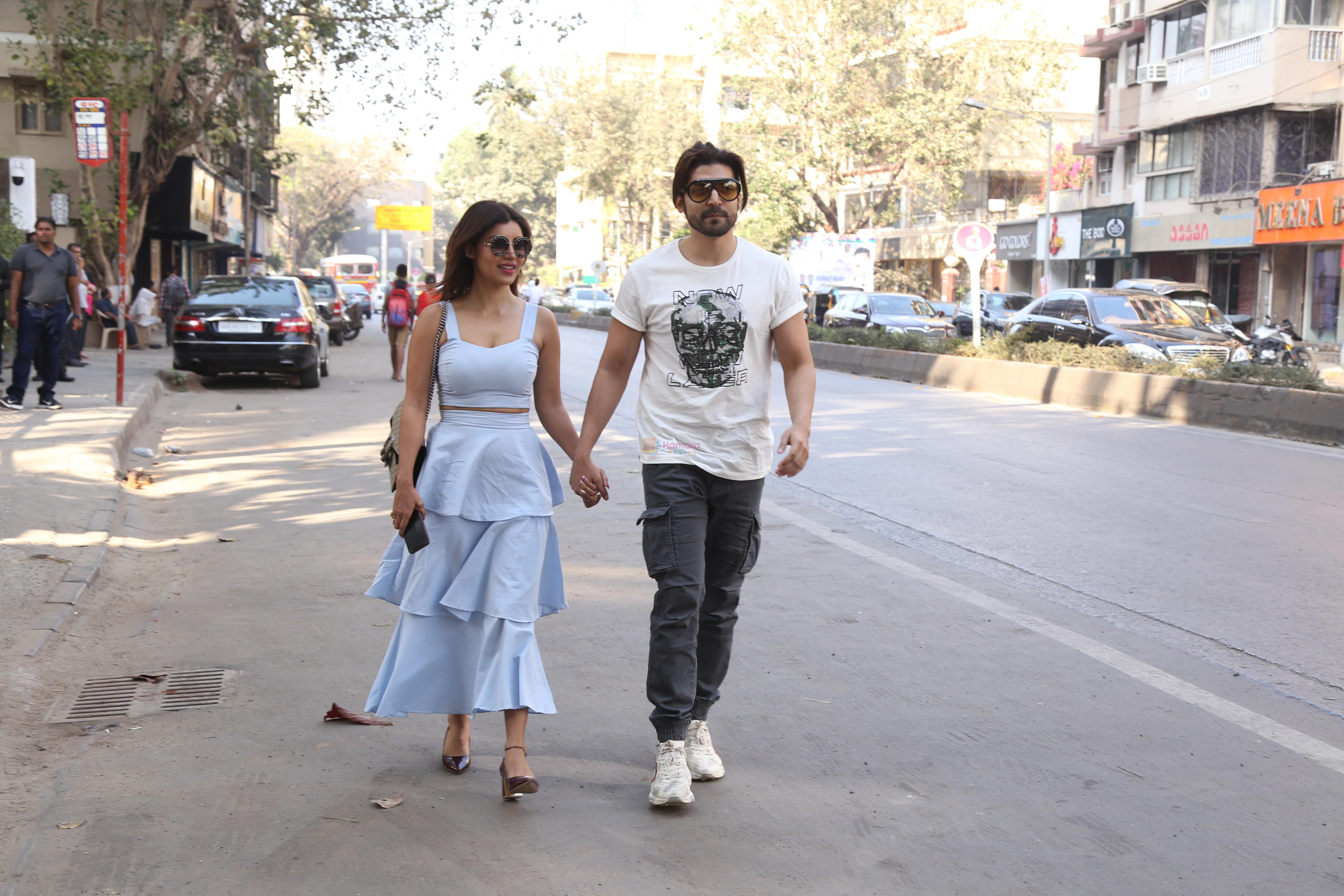 Gurmeet Chaudhary & wife spotted at juhu on 17th Feb 2019