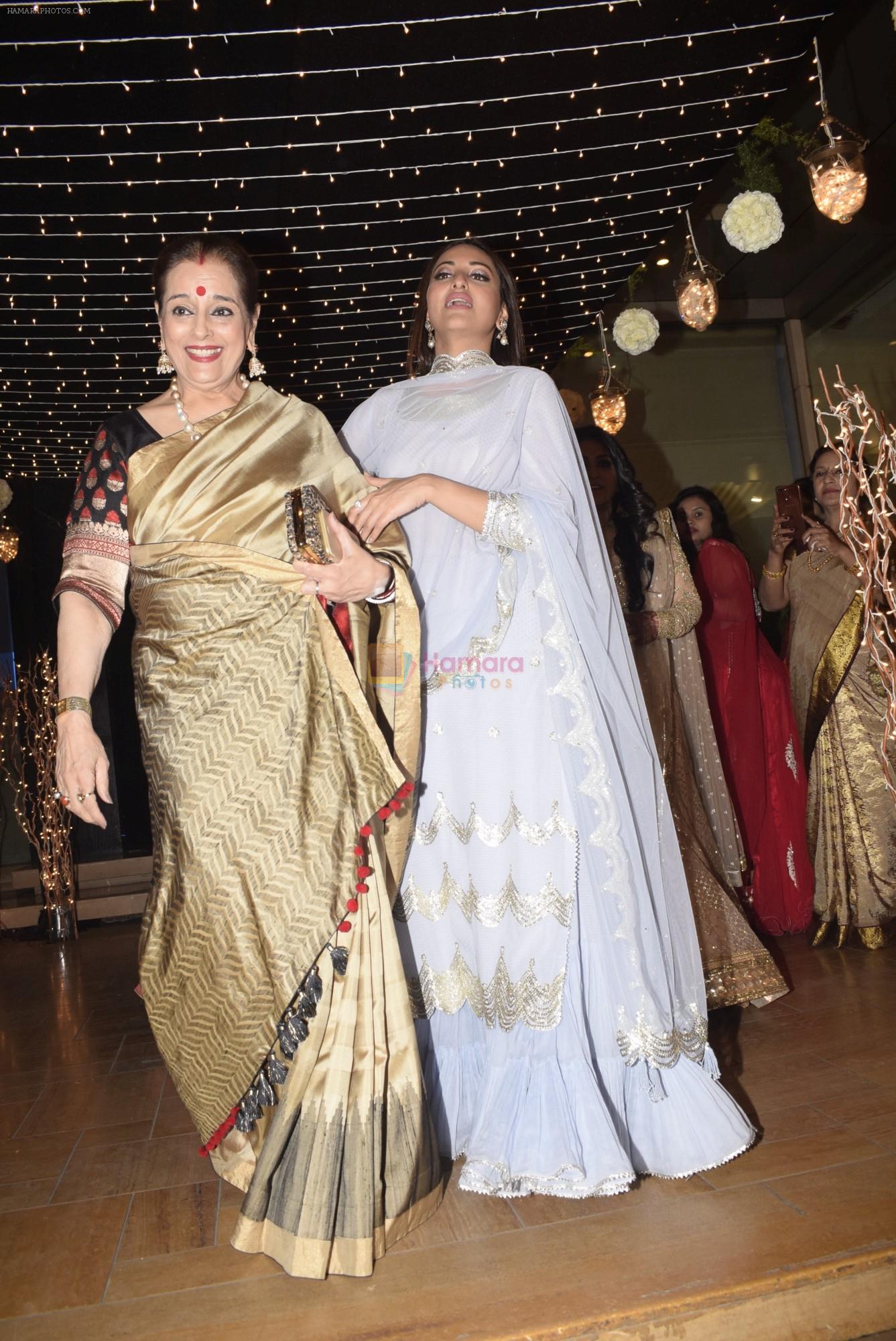 Poonam Sinha at Sonakshi Sinha's wedding reception in four bungalows, andheri on 17th Feb 2019