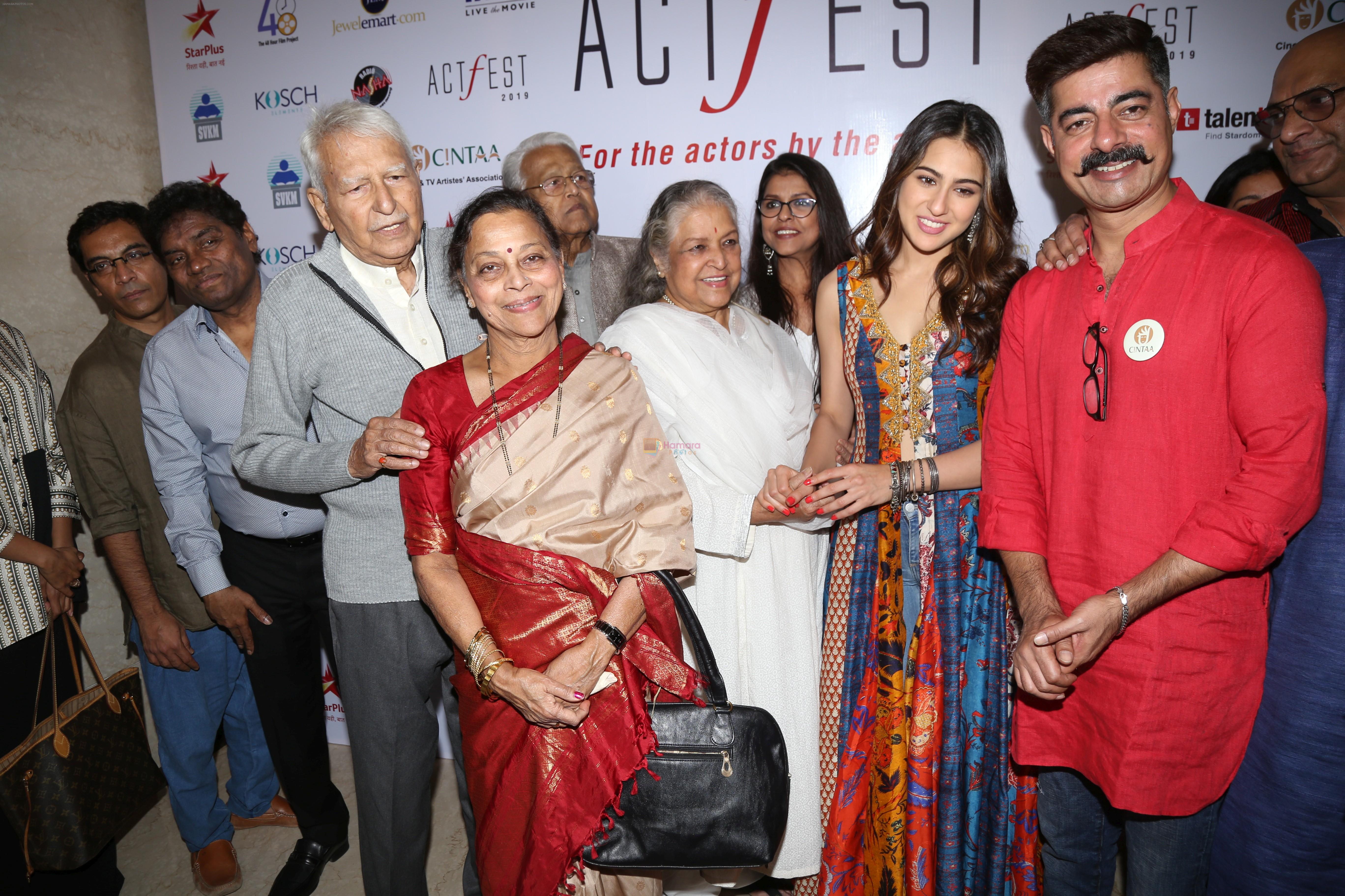 Manoj Joshi, Johnny Lever,Shubha Khote, Sara Ali KHan, Sushant Singh at the Cintaa 48hours film project's actfest at Mithibai College in vile Parle on 17th Feb 2019