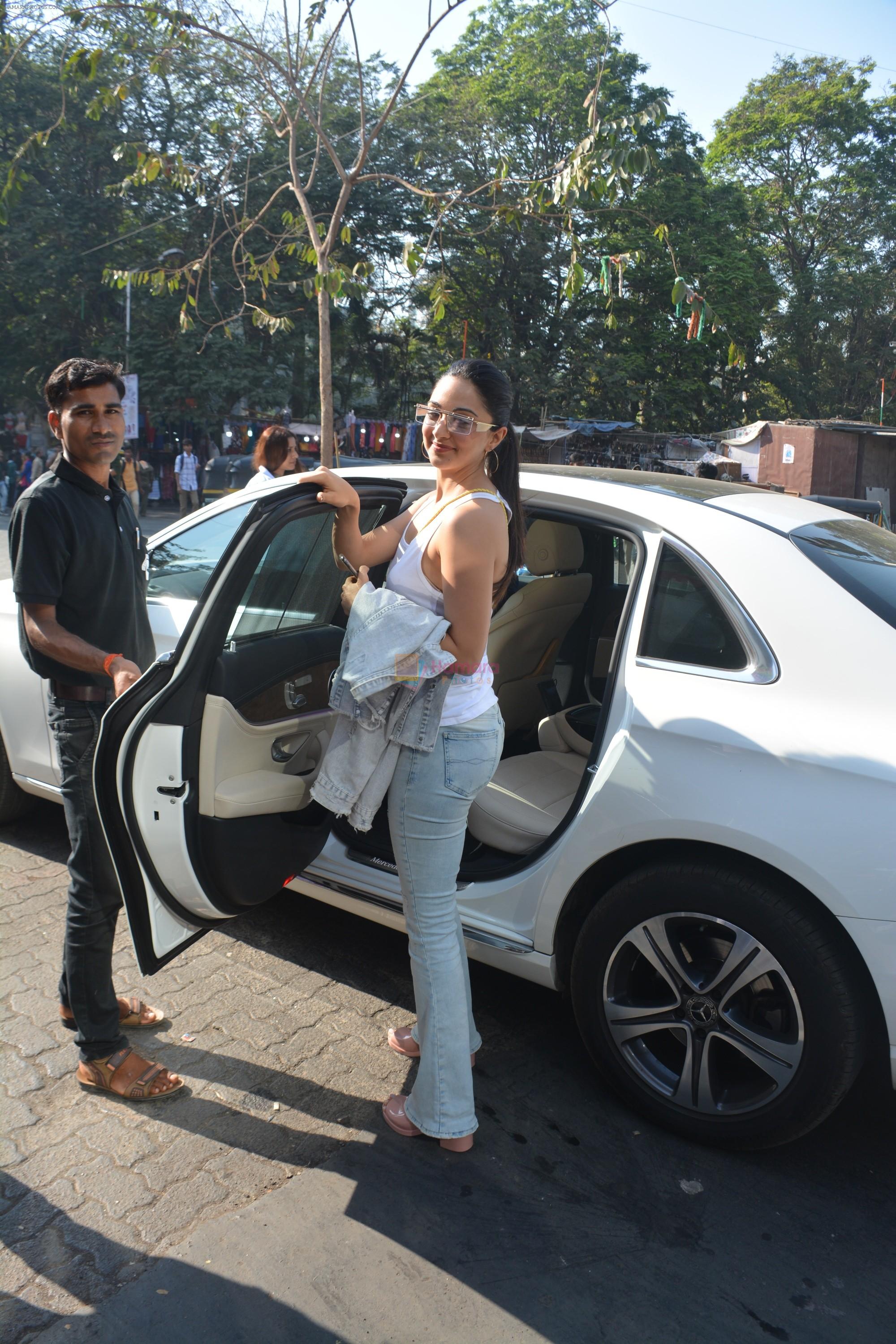 Kiara Advani Spotted At Bastian Bandra on 23rd Feb 2019