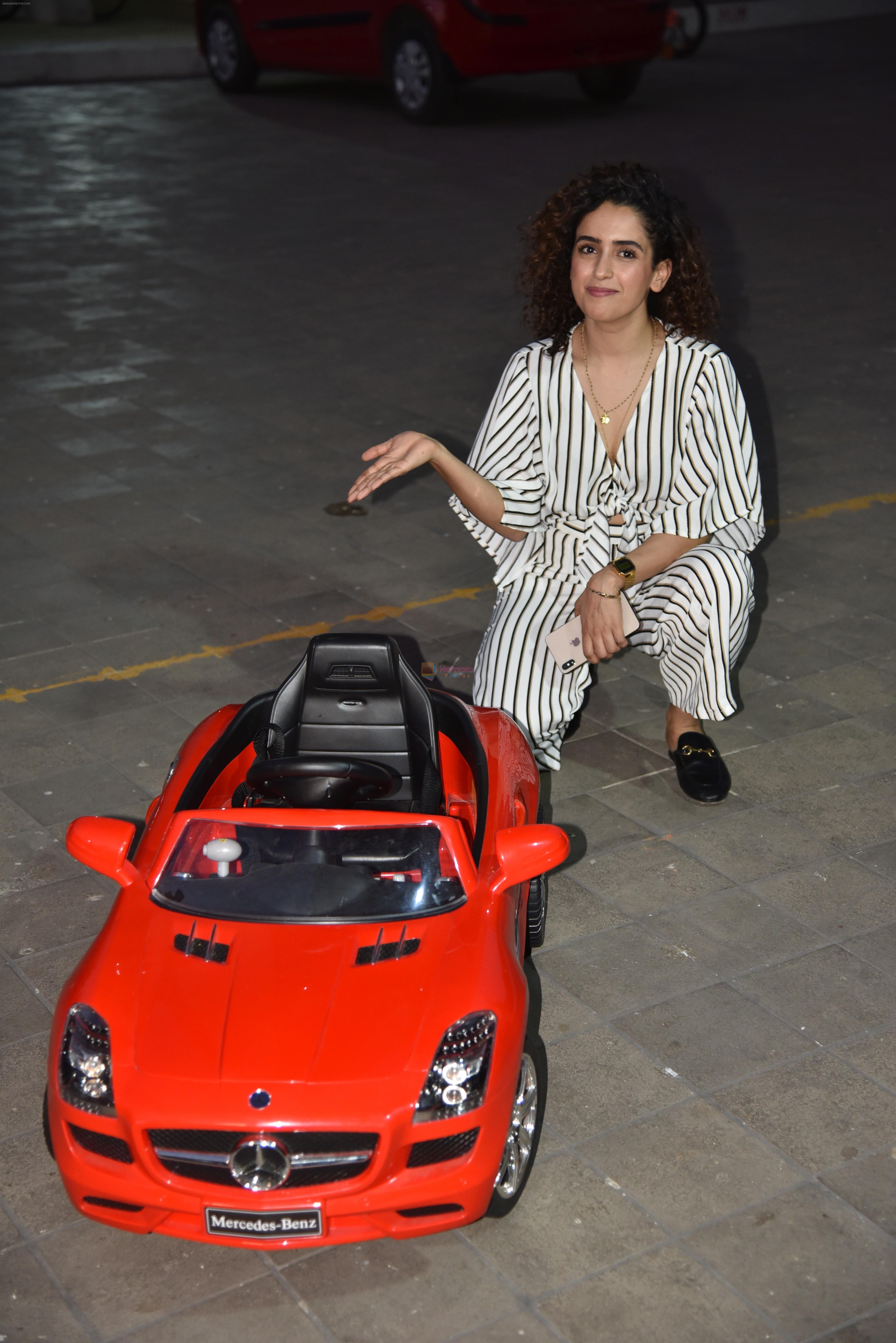 Sanya Malhotra Celebrate Birthday With Media on 26th Feb 2019