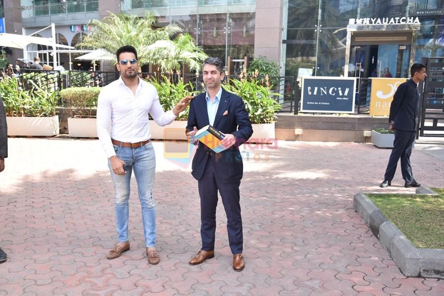 Upen Patel Spotted At Yauatcha Restaurant Along With Olympic Gold Medalist Abhinav Bindra on 10th March 2019