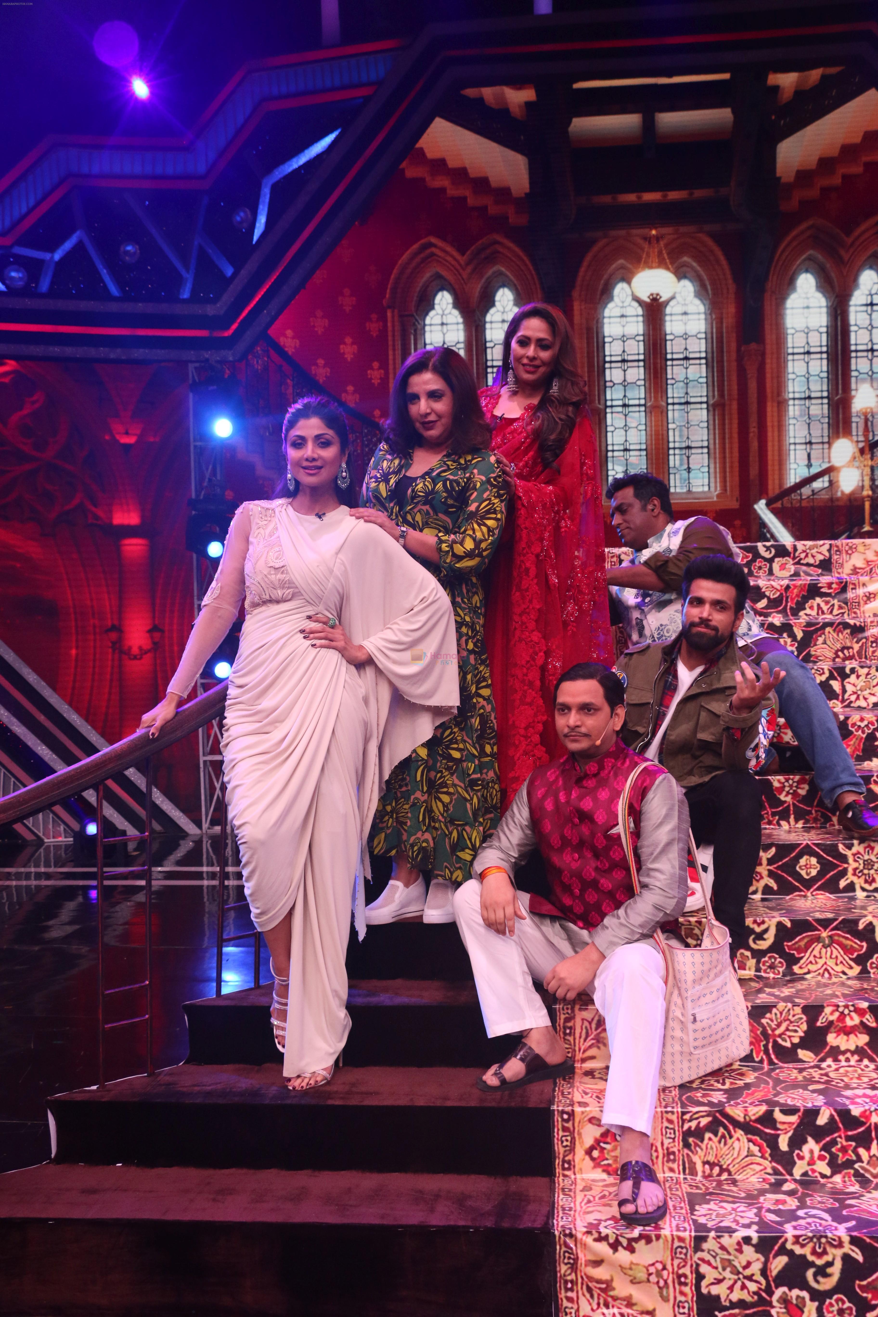 Farah Khan, Shilpa Shetty, Geeta Kapoor on the sets of Super Dancer Chapter 3 on 11th Jan 2019