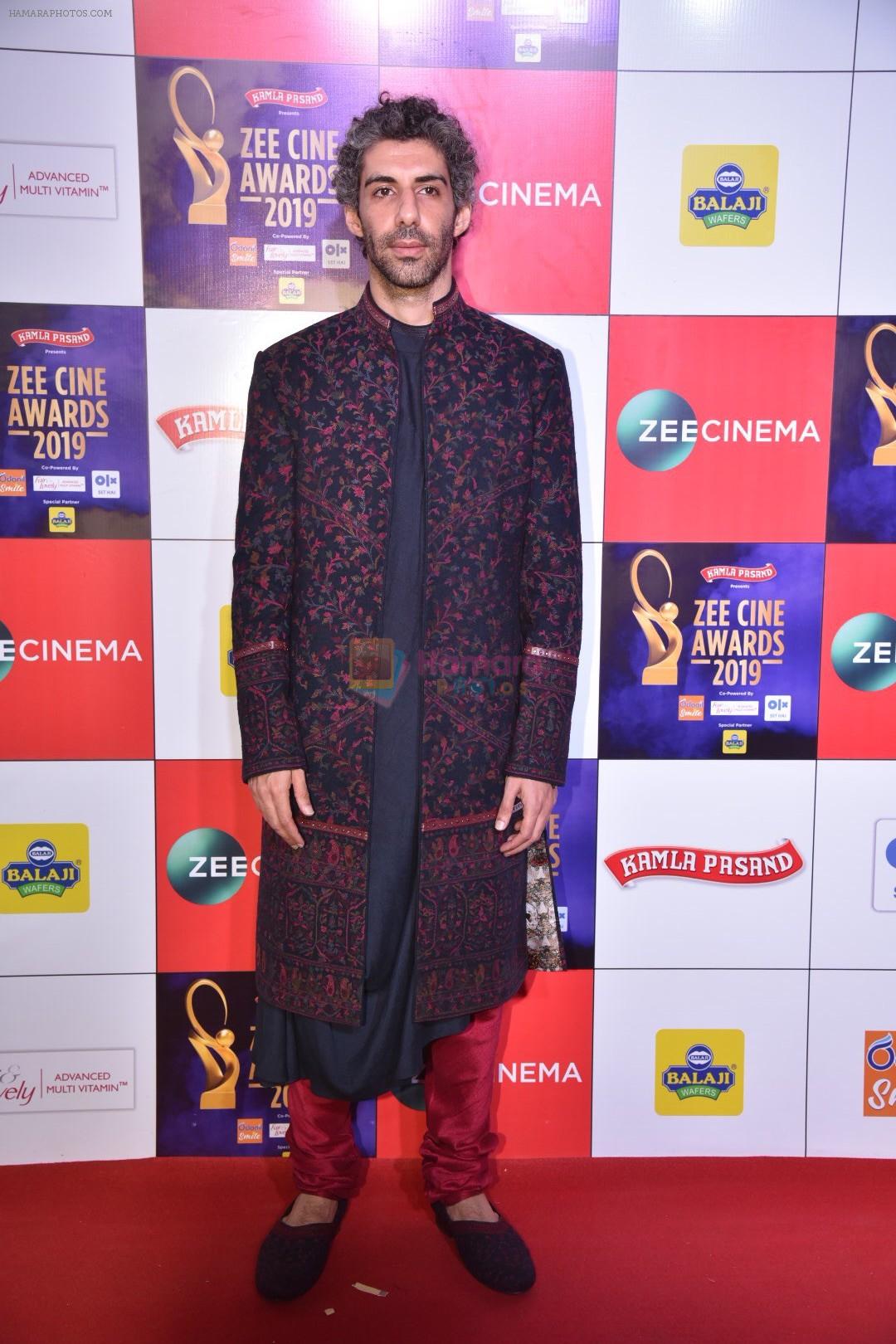 Jim Sarbh at Zee cine awards red carpet on 19th March 2019