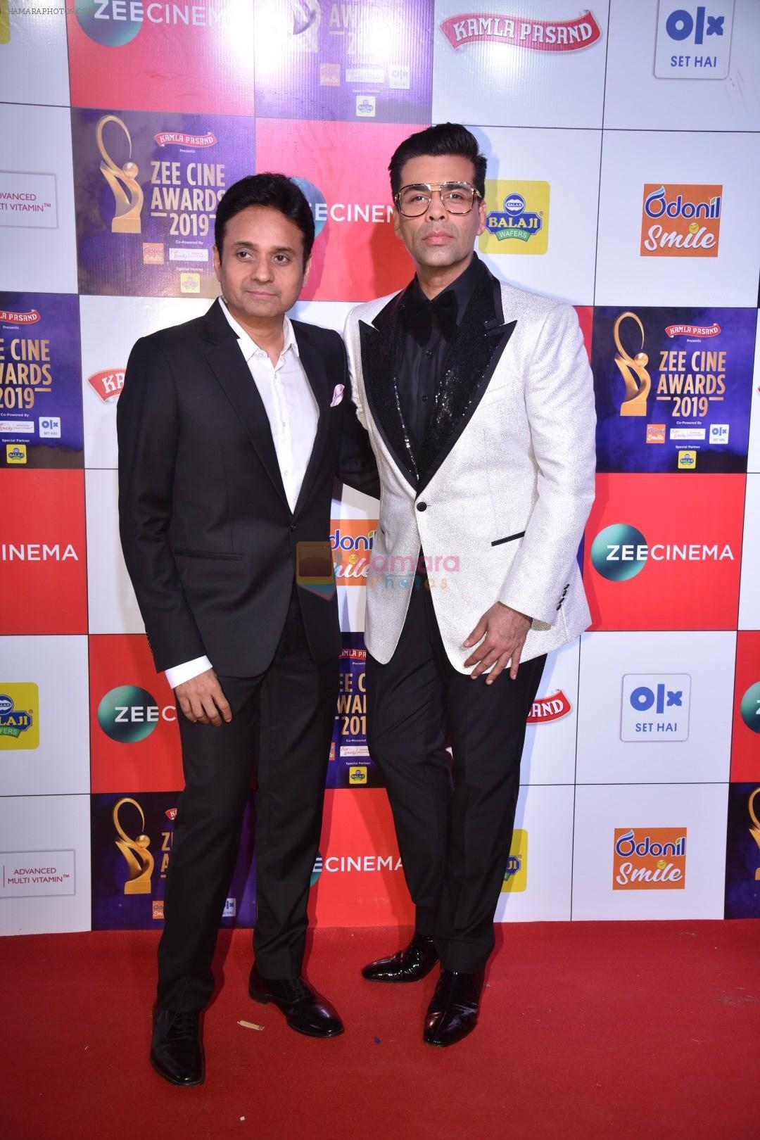 Karan Johar at Zee cine awards red carpet on 19th March 2019