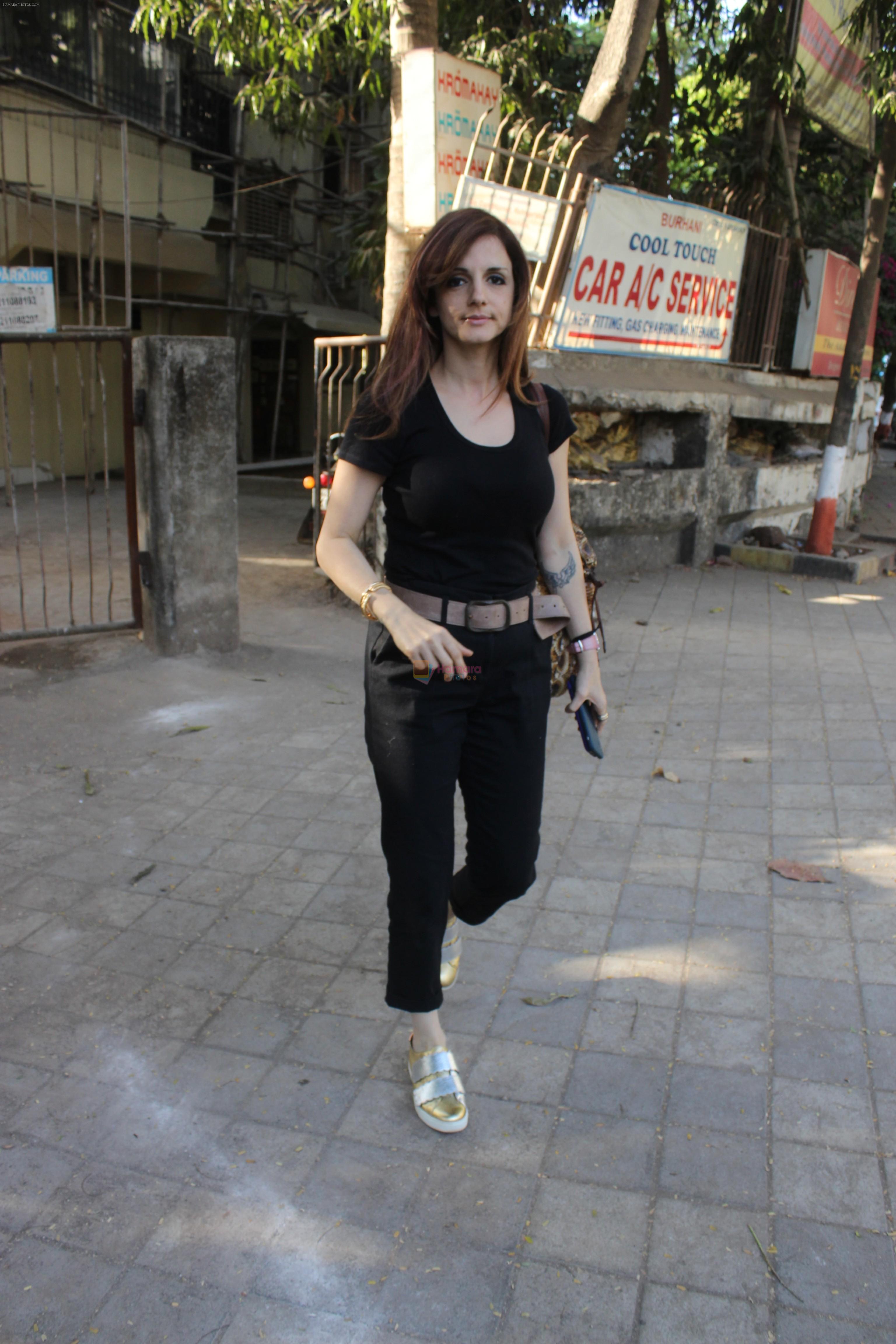 Sussane Khan spotted at Kromakay juhu on 20th March 2019
