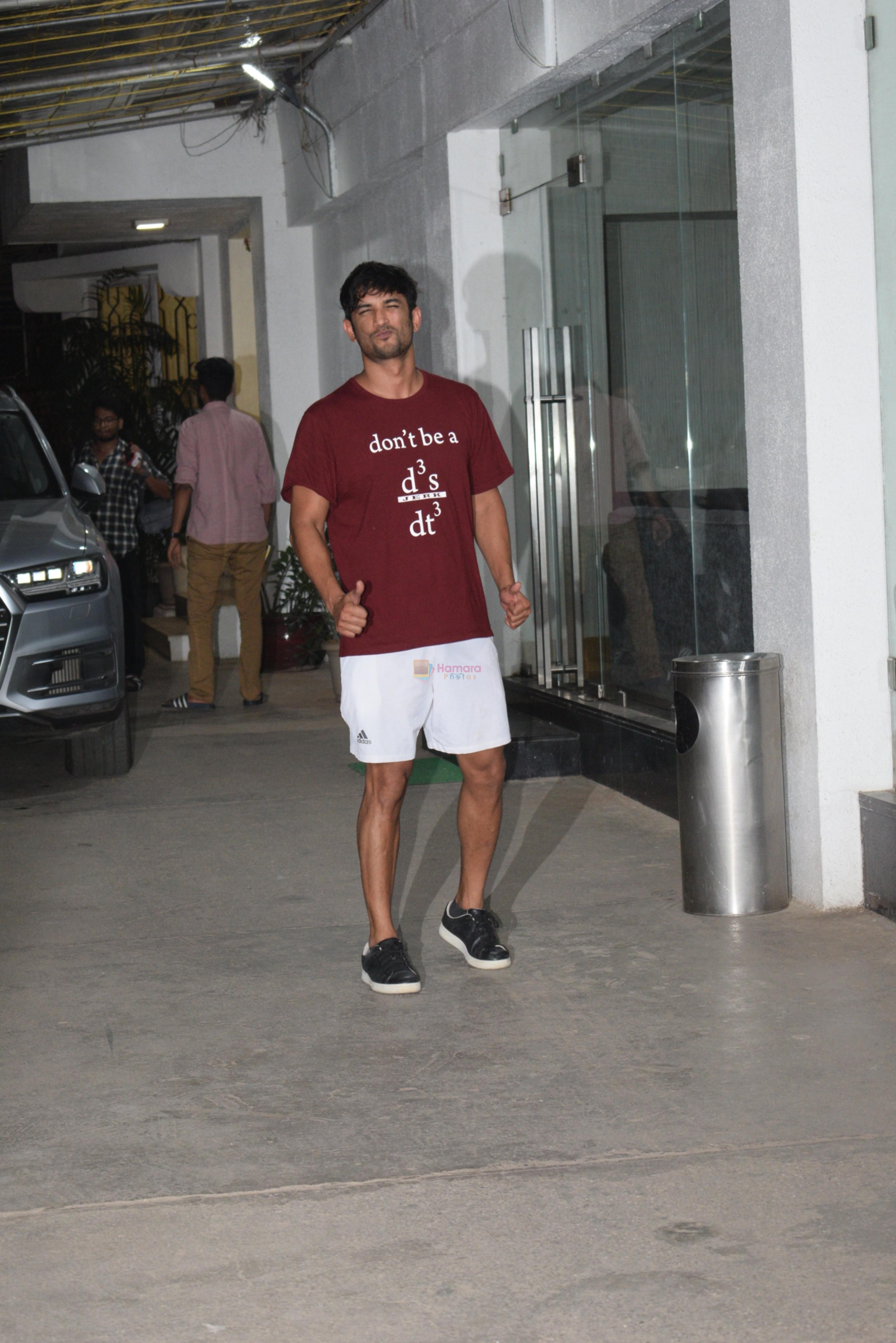 Sushant Singh Rajput spotted sunny sound juhu on 3rd June 2019