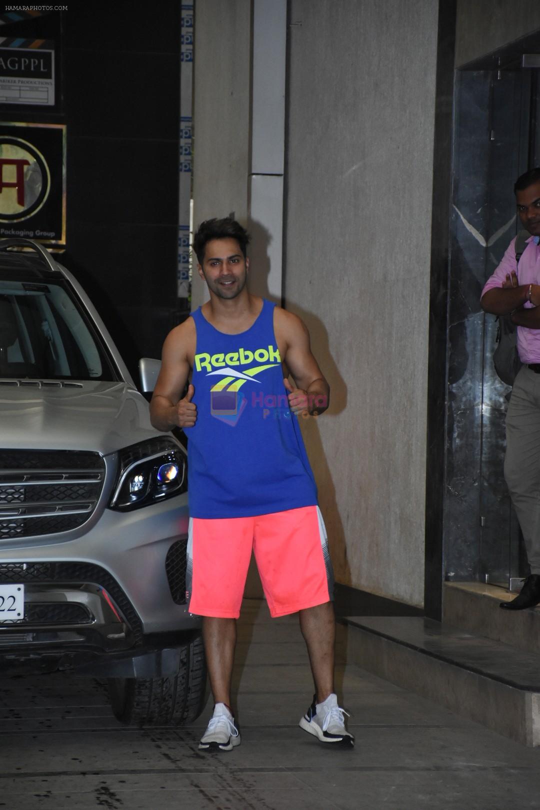 Varun Dhawan spotted at gym in bandra on 12th June 2019