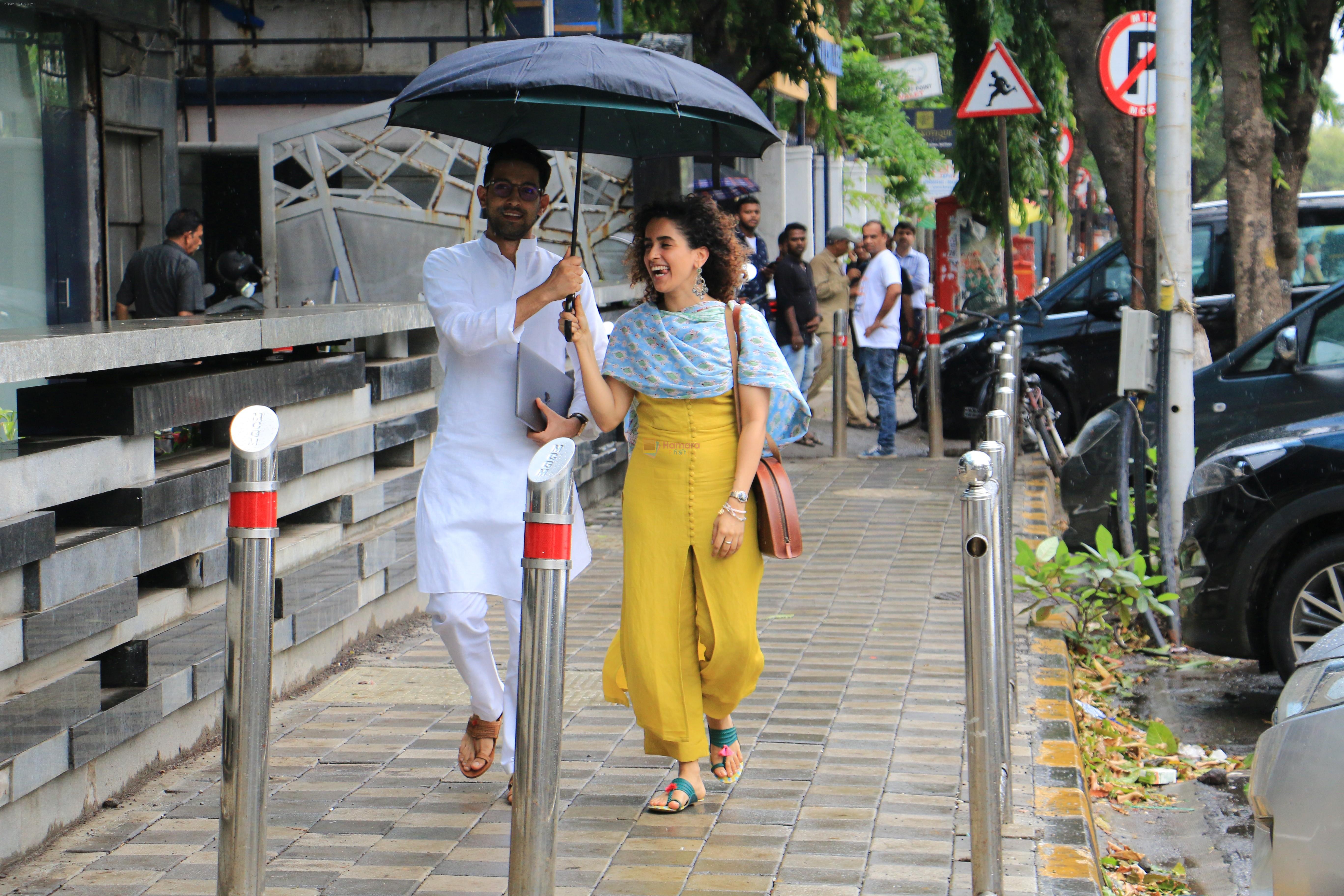 Sanya Malhotra, Vikrant Massey spotted at juhu on 12th June 2019