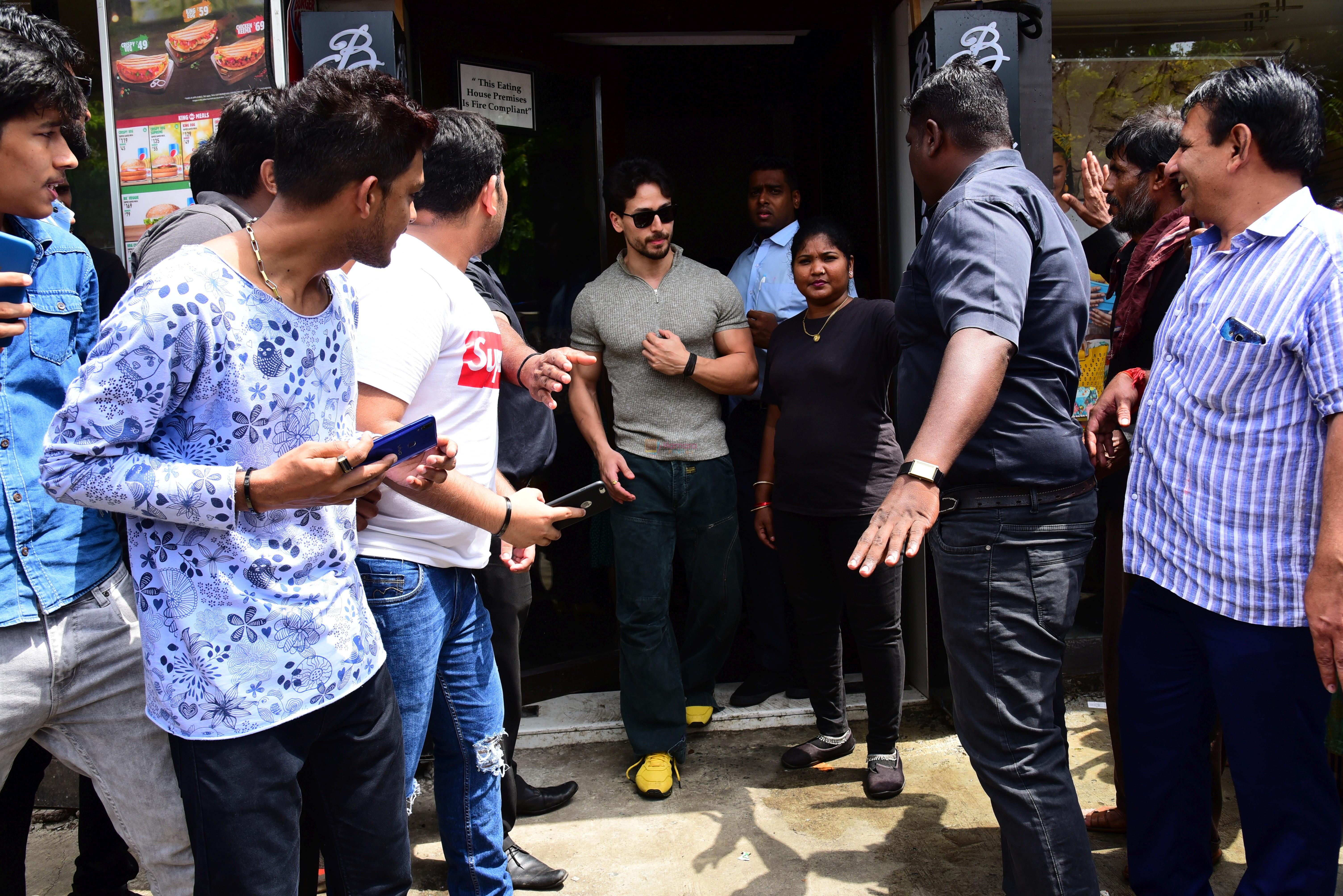 Tiger Shroff, Disha Patani spotted at Bastian in bandra on 16th June 2019