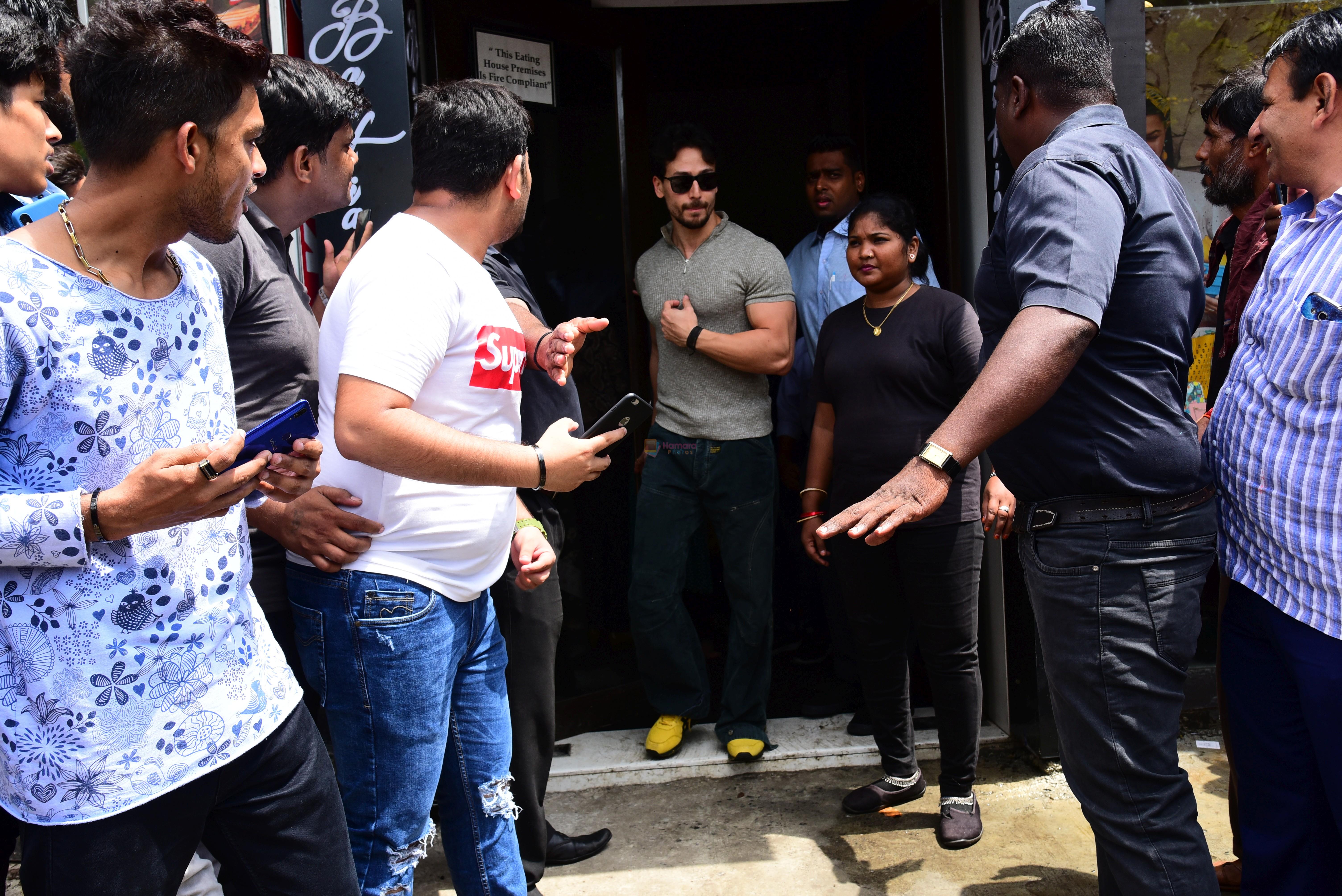 Tiger Shroff, Disha Patani spotted at Bastian in bandra on 16th June 2019
