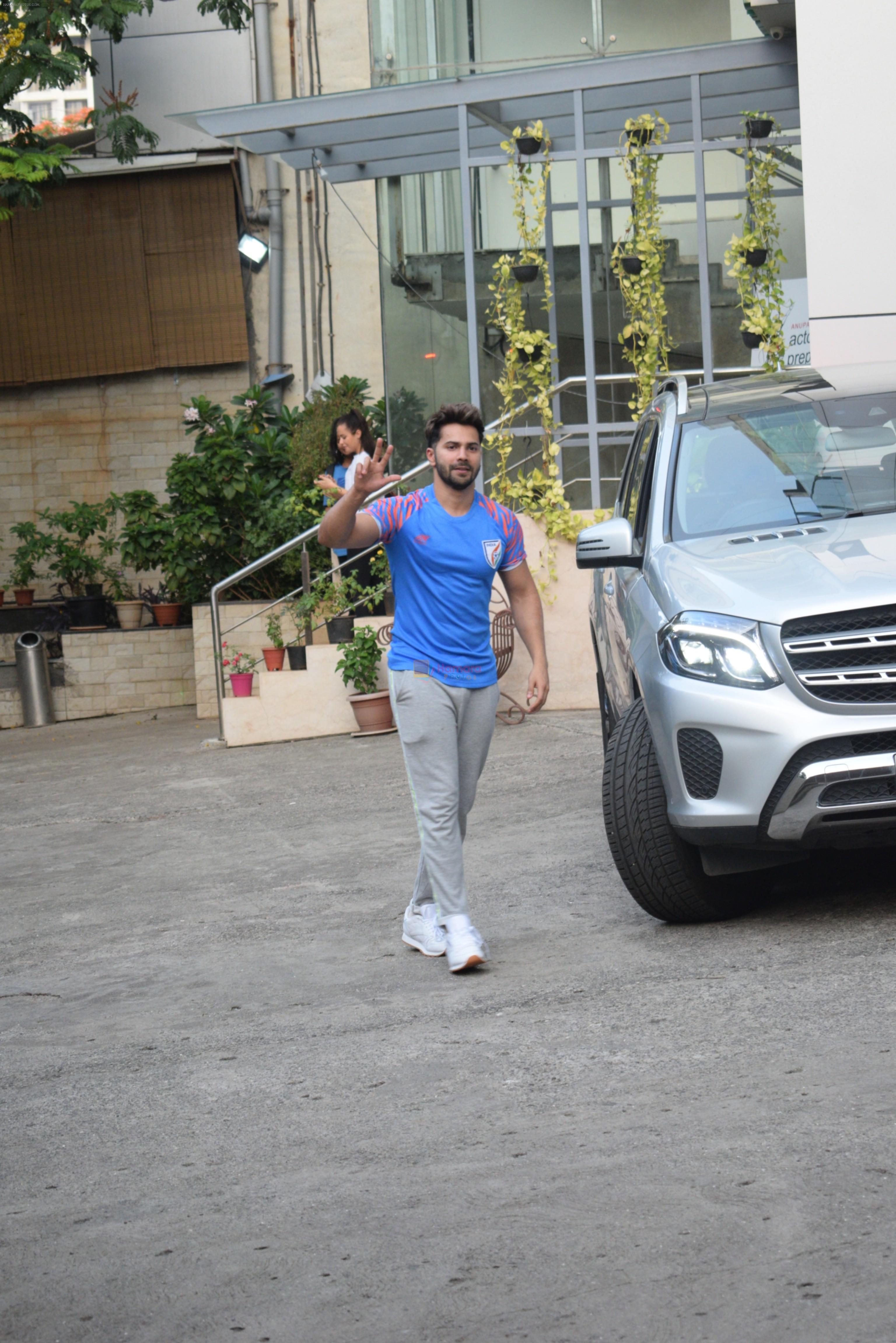 Varun Dhawan spotted at dance class in andheri on 21st June 2019