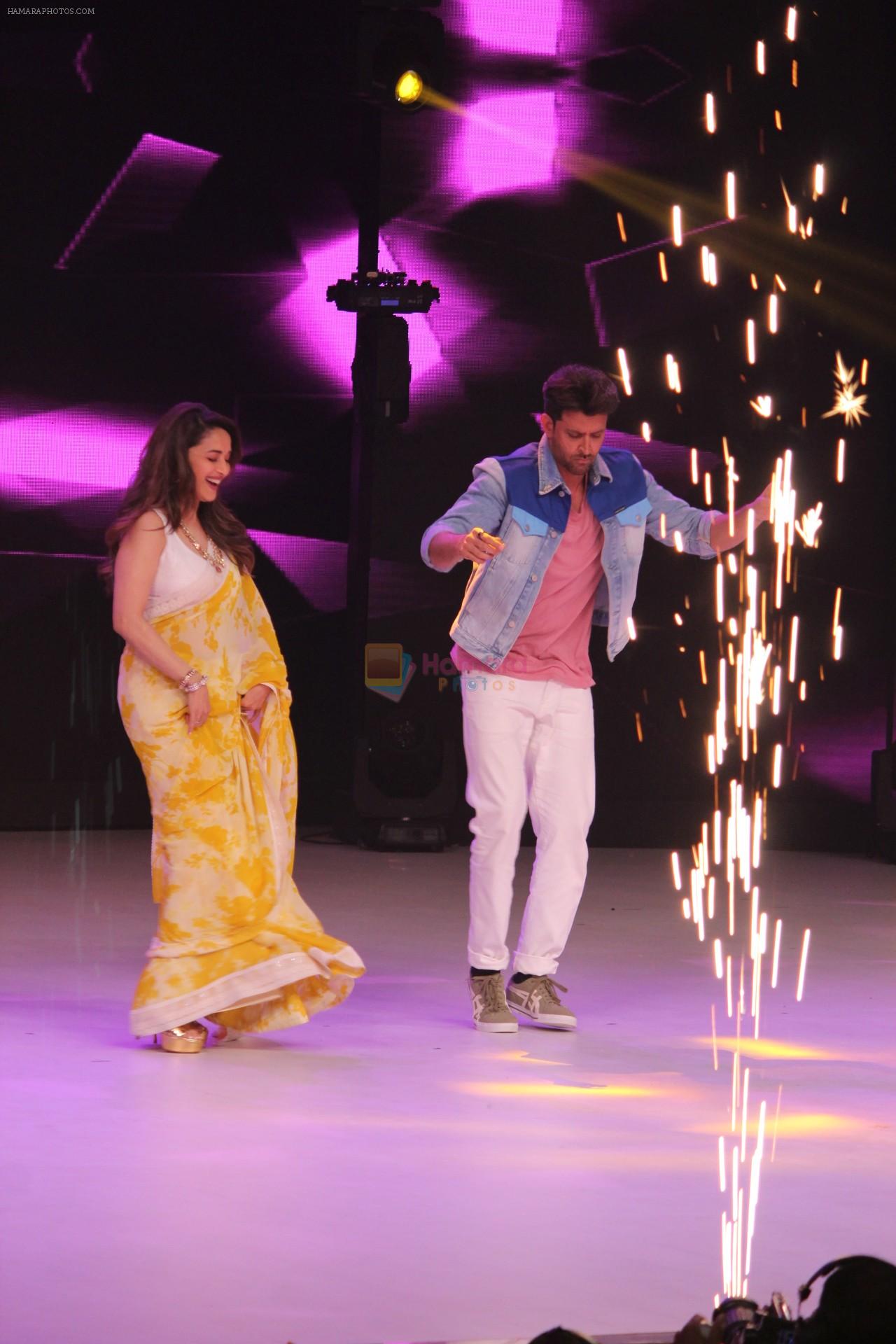 Hrithik Roshan, Madhuri Dixit on the sets of colors Dance Deewane in filmcity on 2nd July 2019