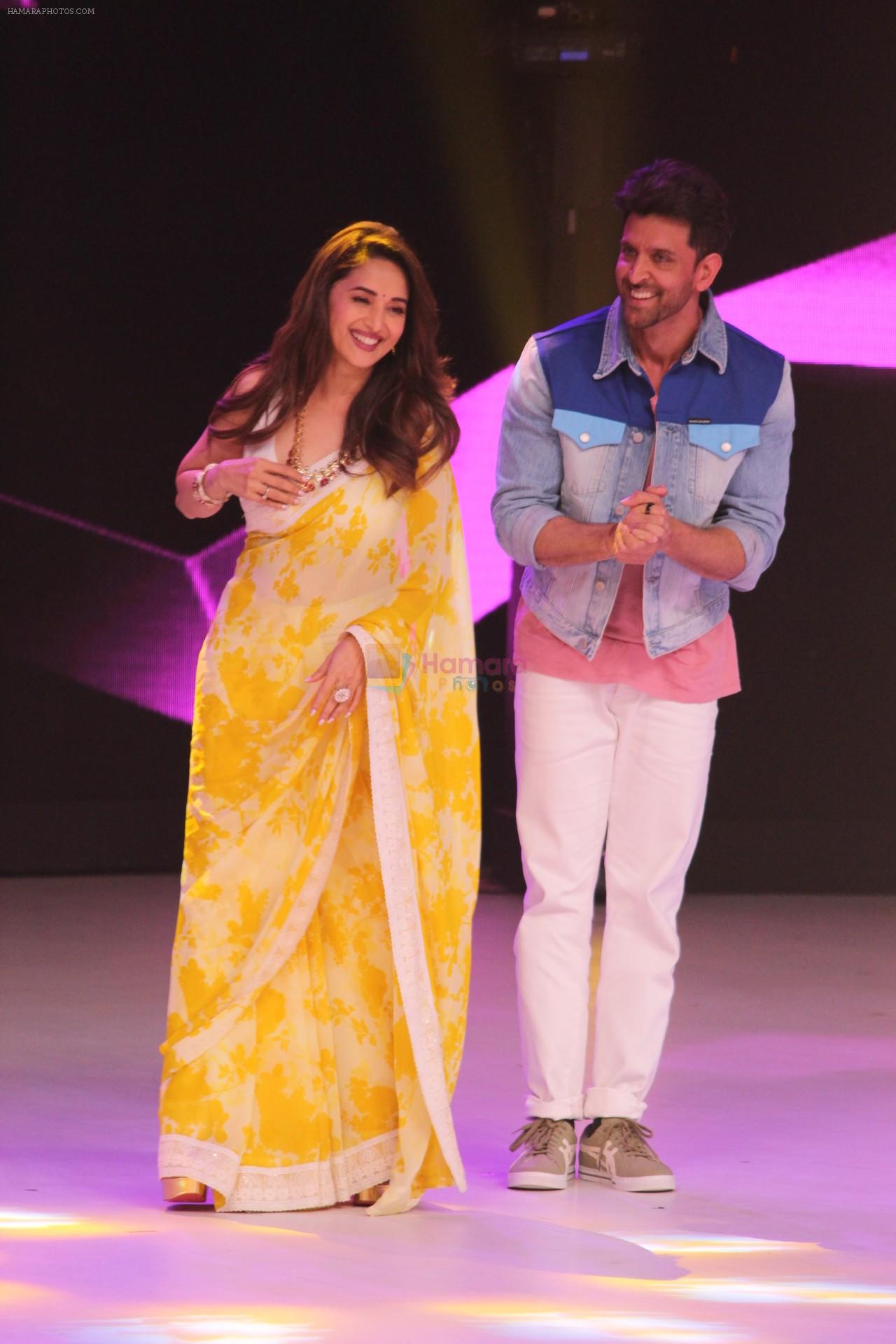 Hrithik Roshan, Madhuri Dixit on the sets of colors Dance Deewane in filmcity on 2nd July 2019