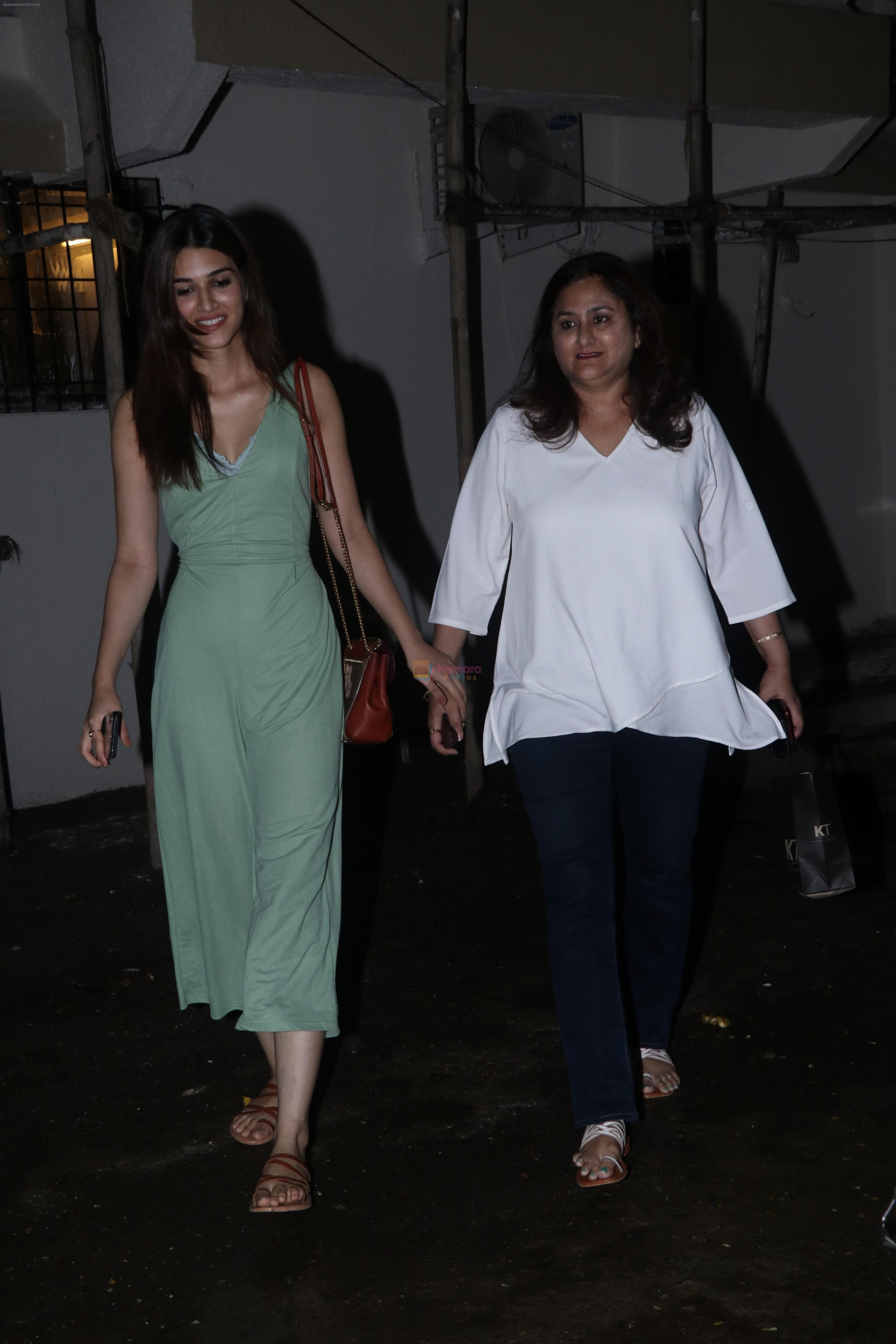 Kriti sanon & mother Neeta spotted at kromakey juhu on 9th July 2019
