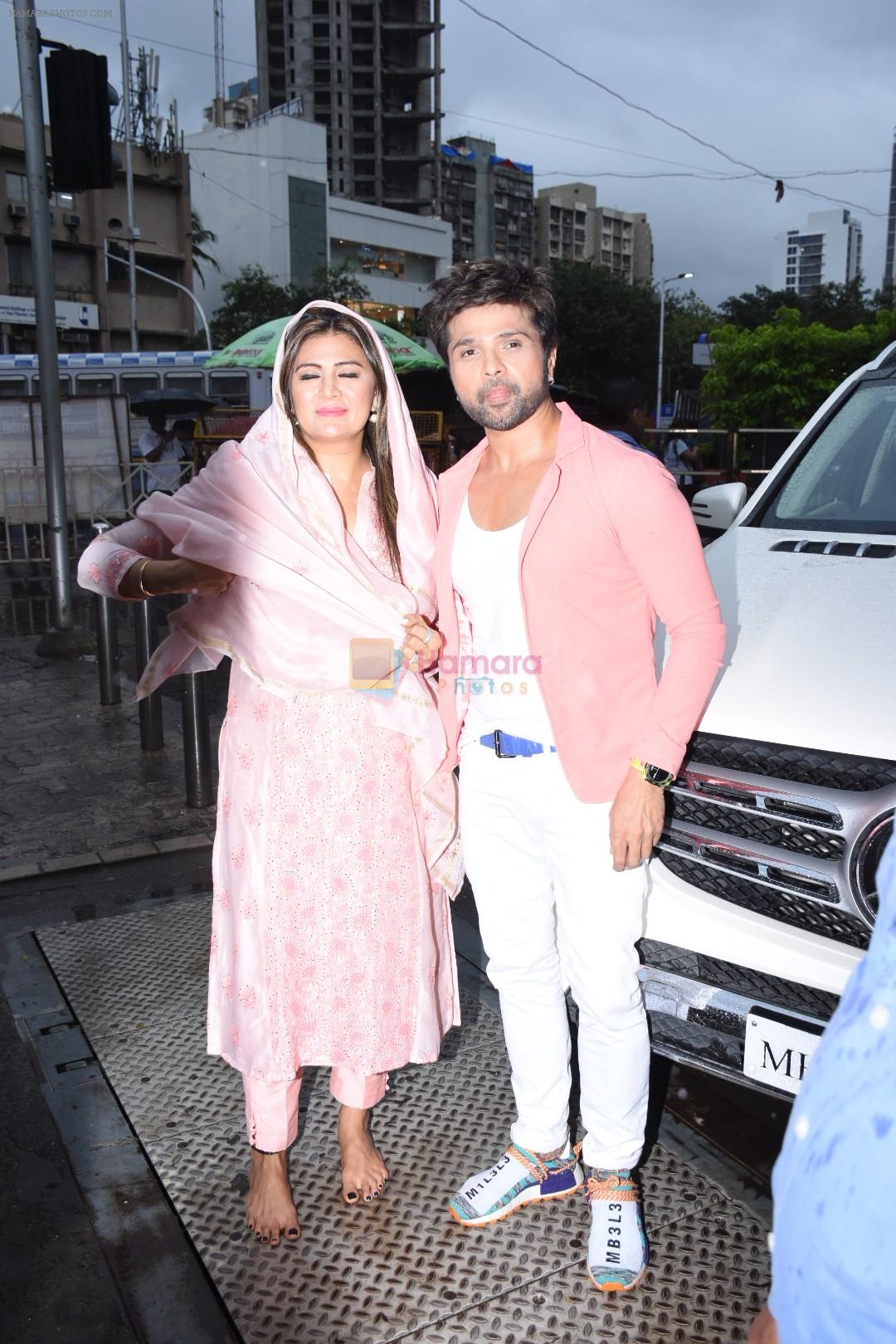 Himesh Reshammiya with wife spotted at Sidhivinayak temple on 24th July 2019