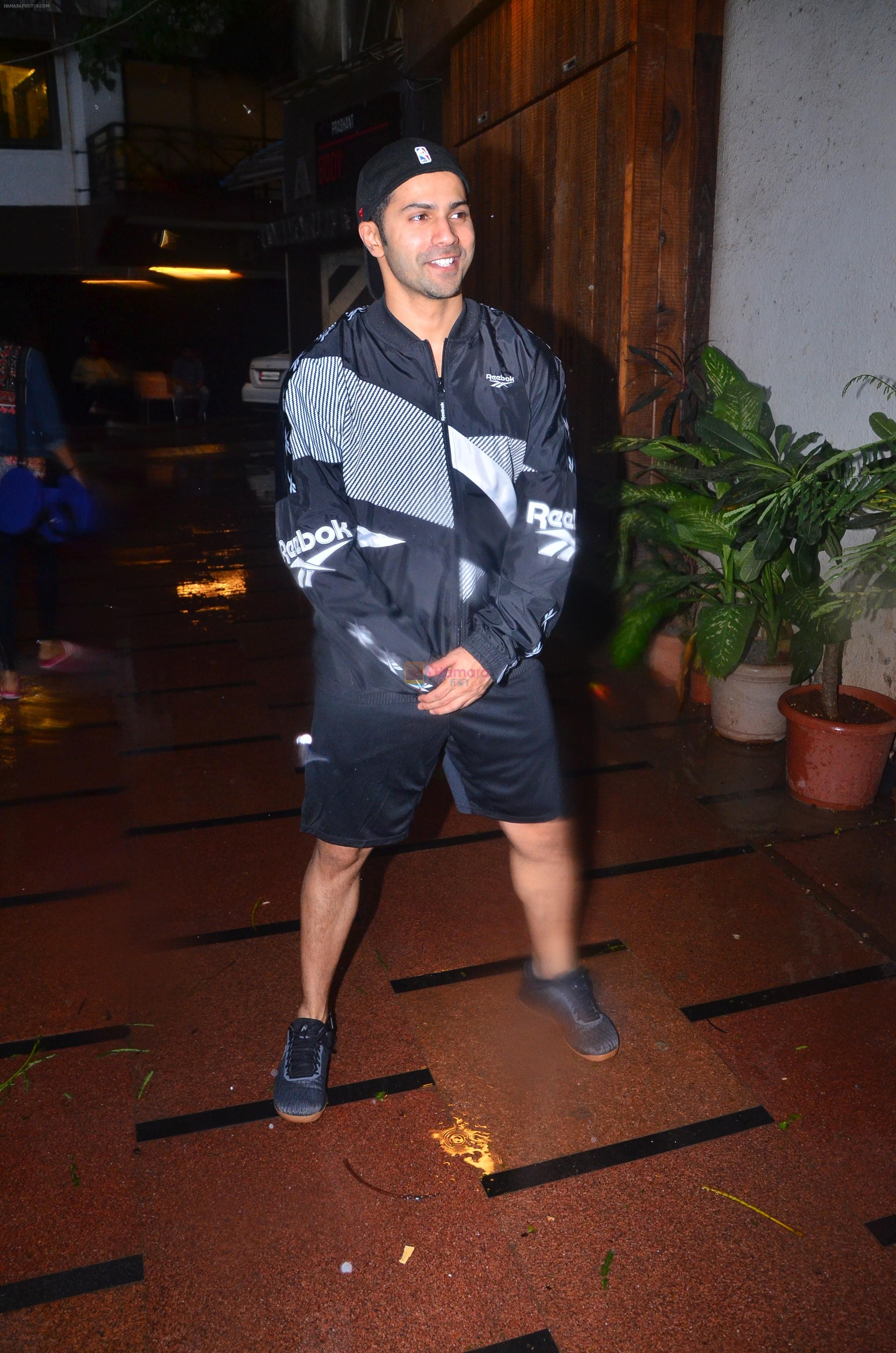 Varun Dhawan spotted at gym in juhu on 29th July 2019