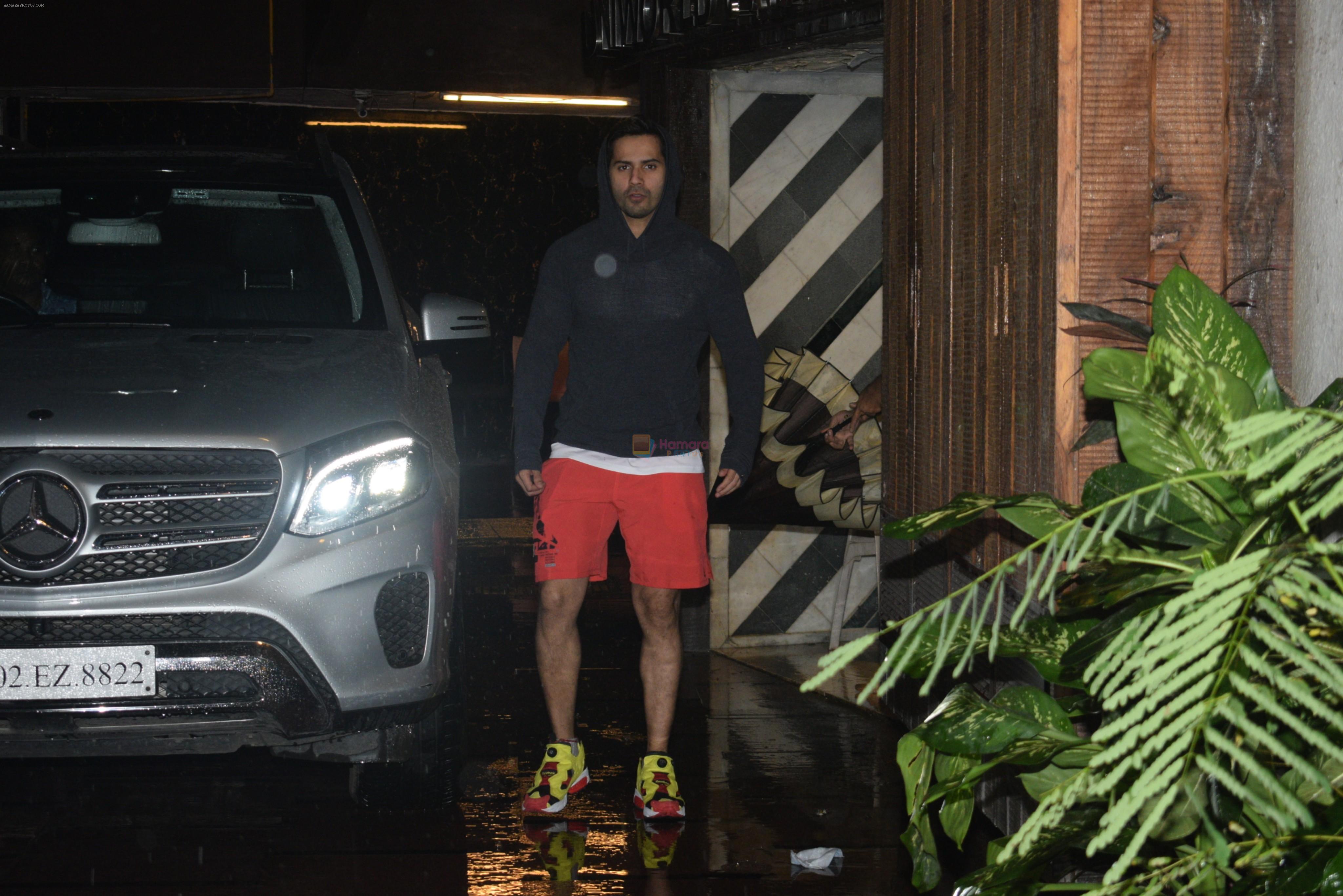 Varun Dhawan spotted at gym in juhu on 30th July 2019