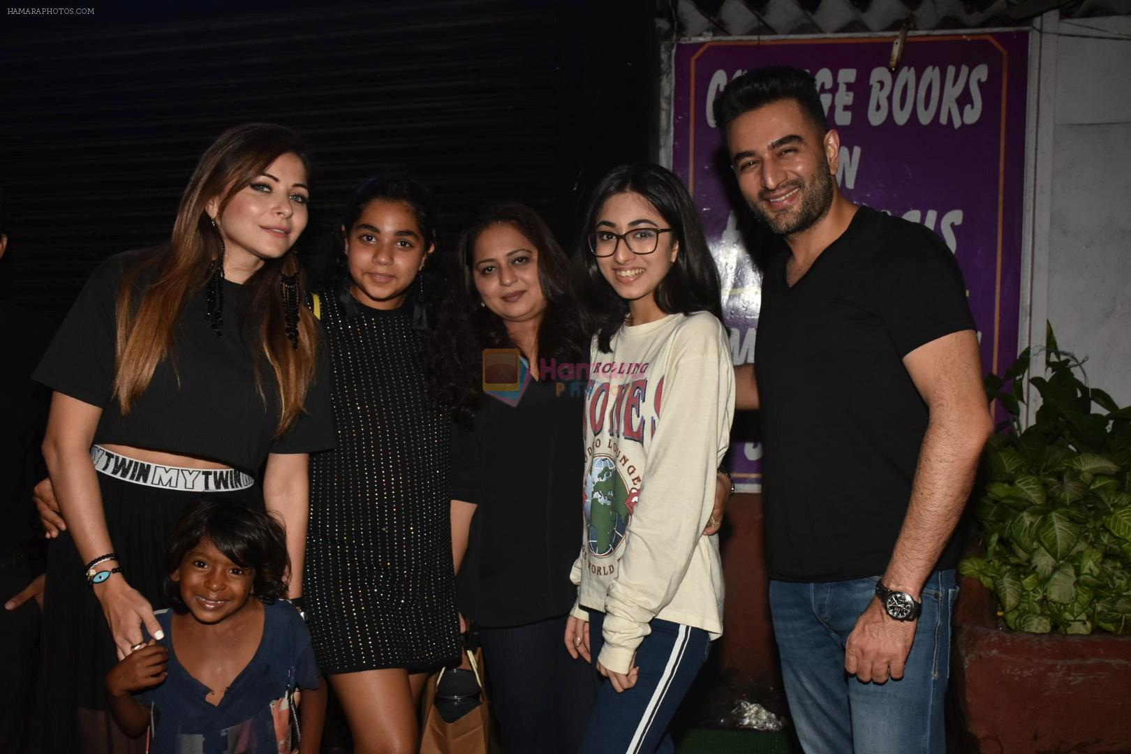 Shekhar Ravjiani & Kanika Kapoor spotted at Bastian in bandra on 31st July 2019