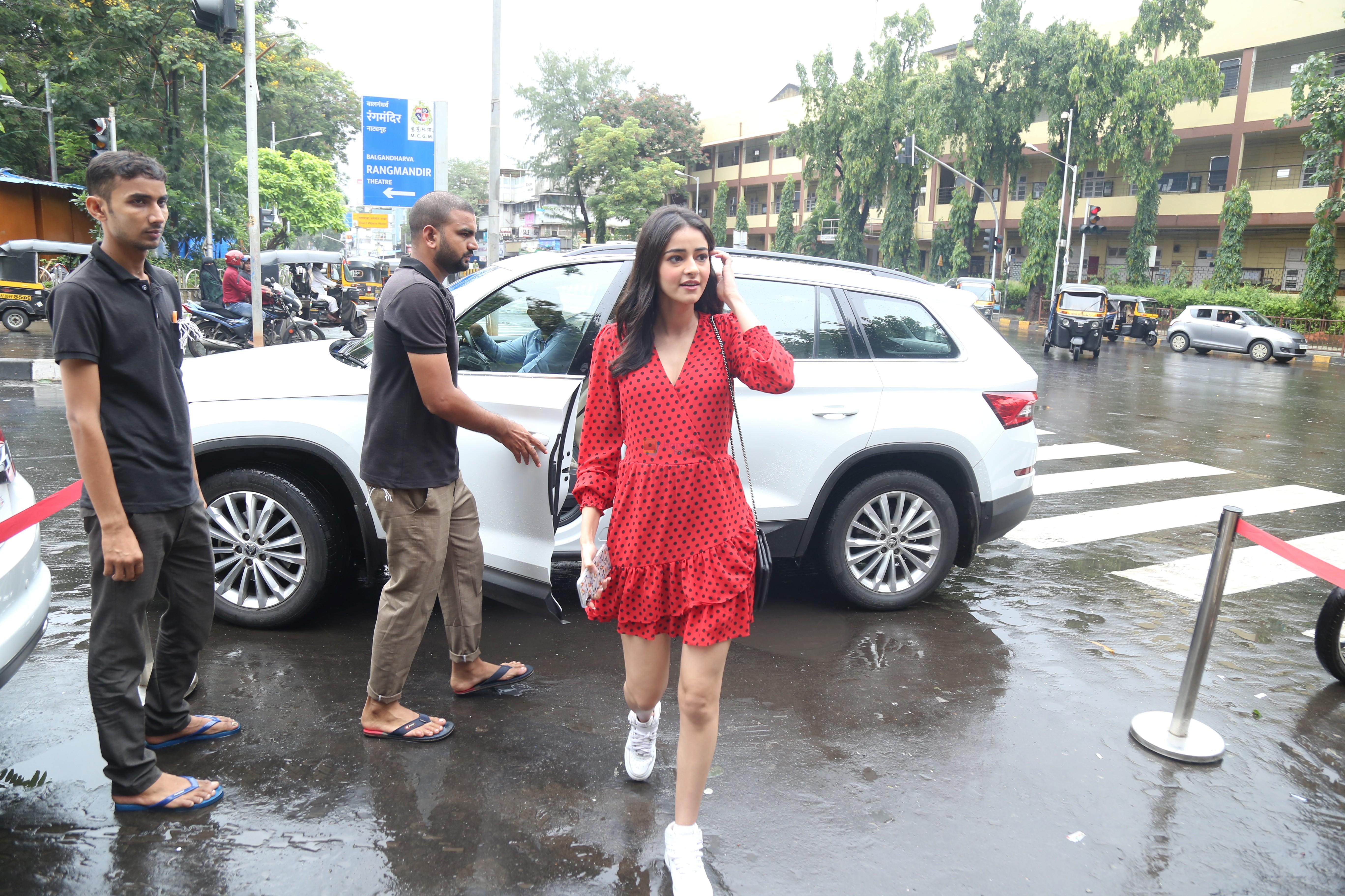 Ananya Pandey spotted at Bastain on 4th Aug 2019
