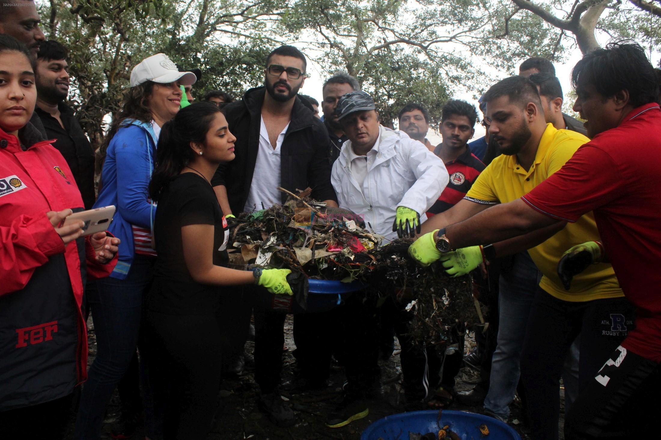 Arjun Kapoor will be flagging off the 2nd edition of the Beach clean up drive at Carter Road in Mumbai on Sunday on 4th Aug 2019