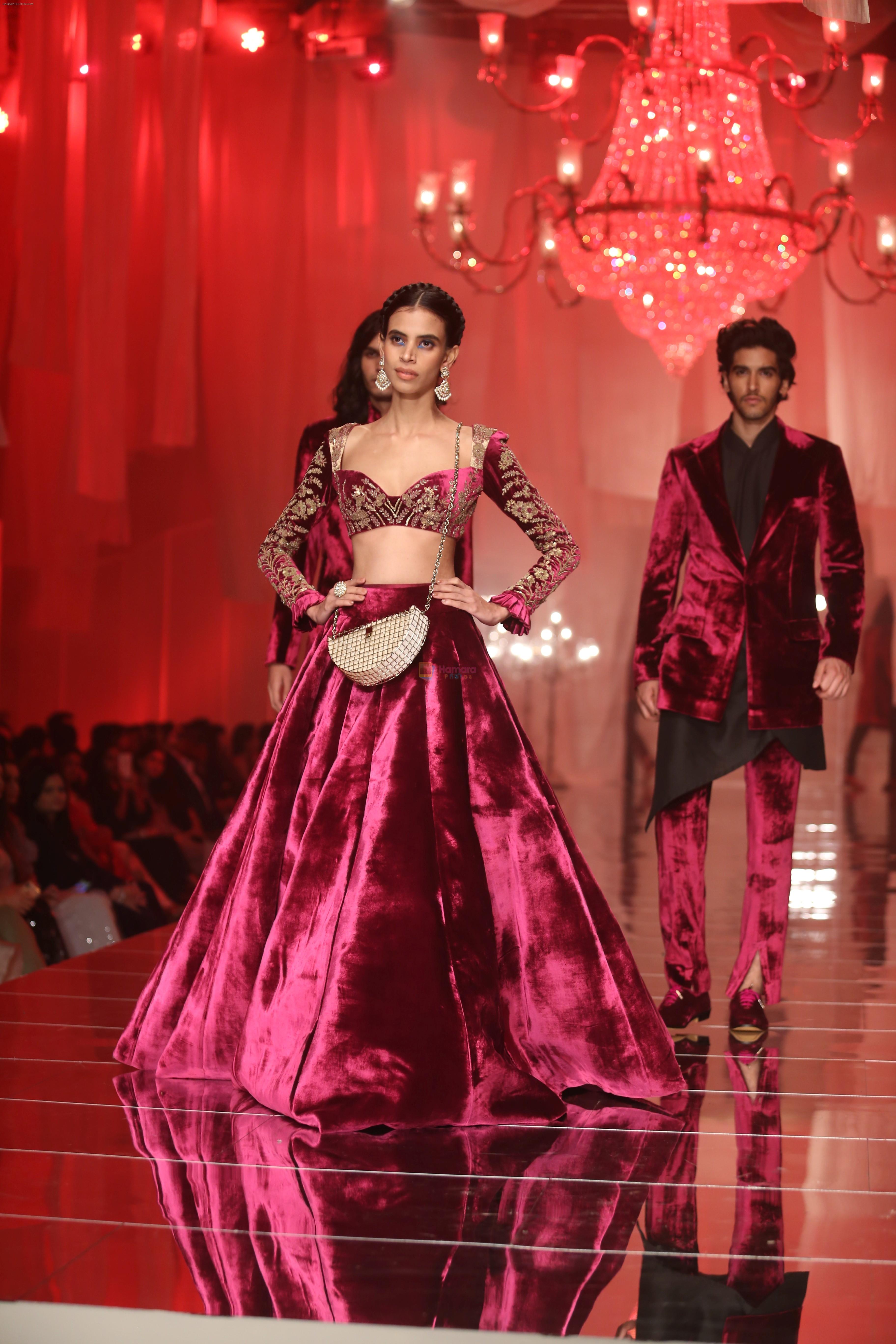 Model walk the ramp for Manish Malhotra's show at Lakme Fashion Week in mumbai on 20th Aug 2019