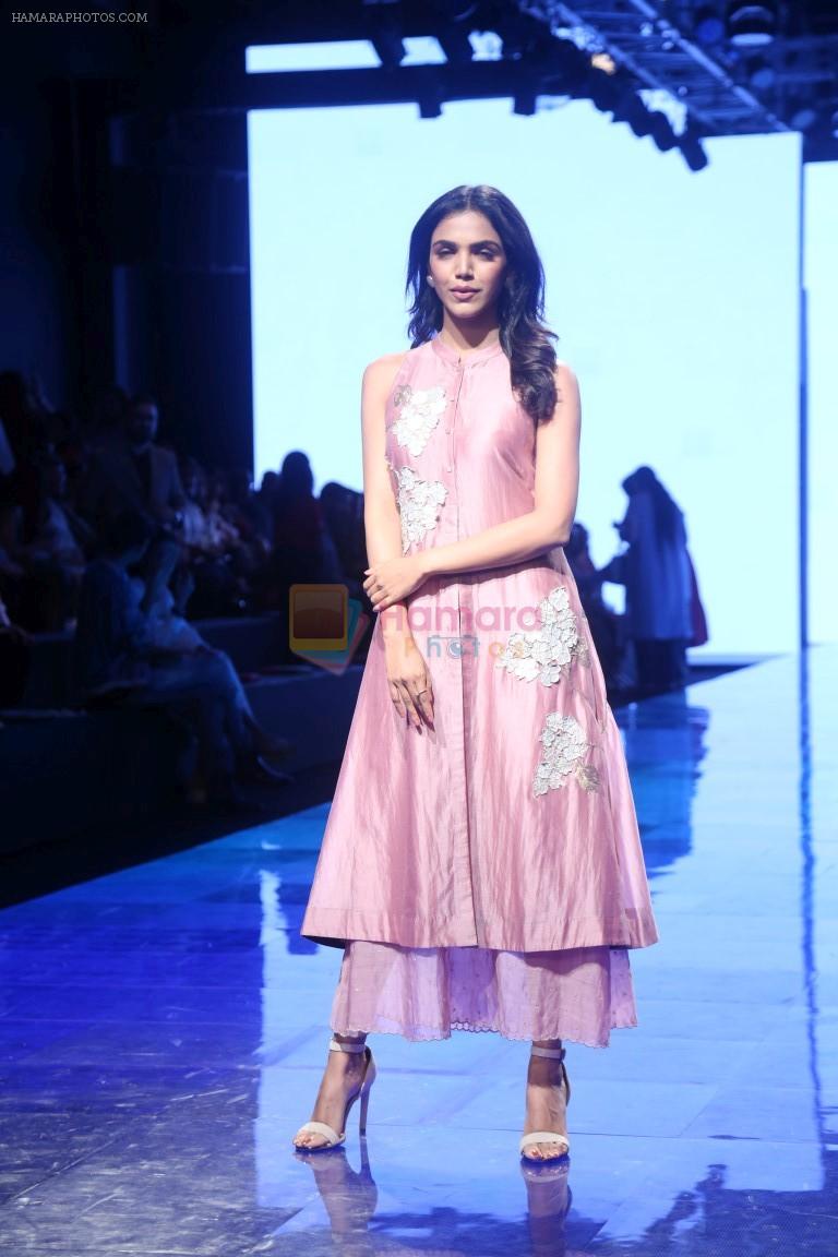 Shreya Pilgaonkar at Lakme Fashion Week on 21st Aug 2019