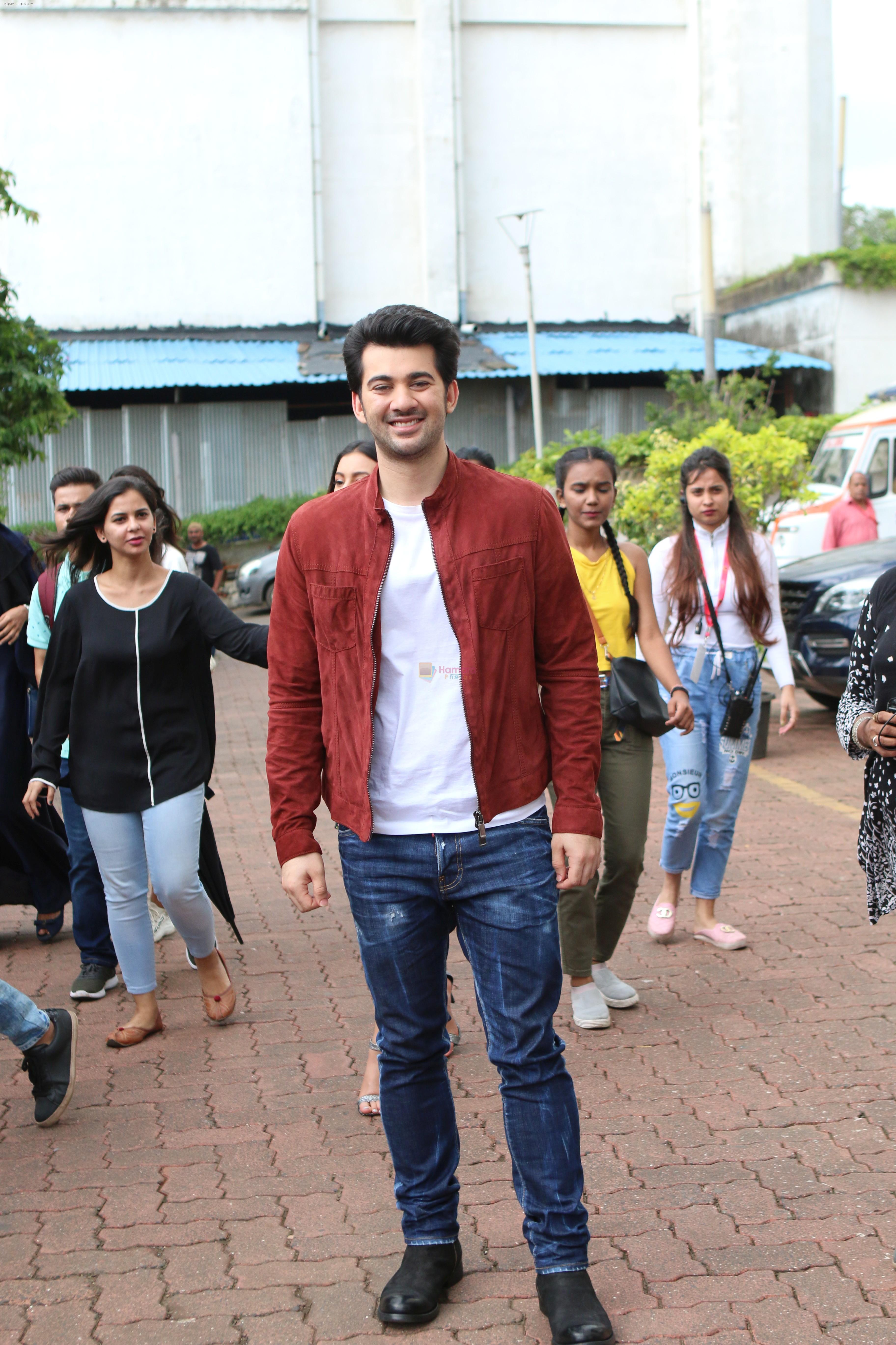 Karan Deol on the sets of Dance India Dance at filmcity in goregoan on 22nd Aug 2019