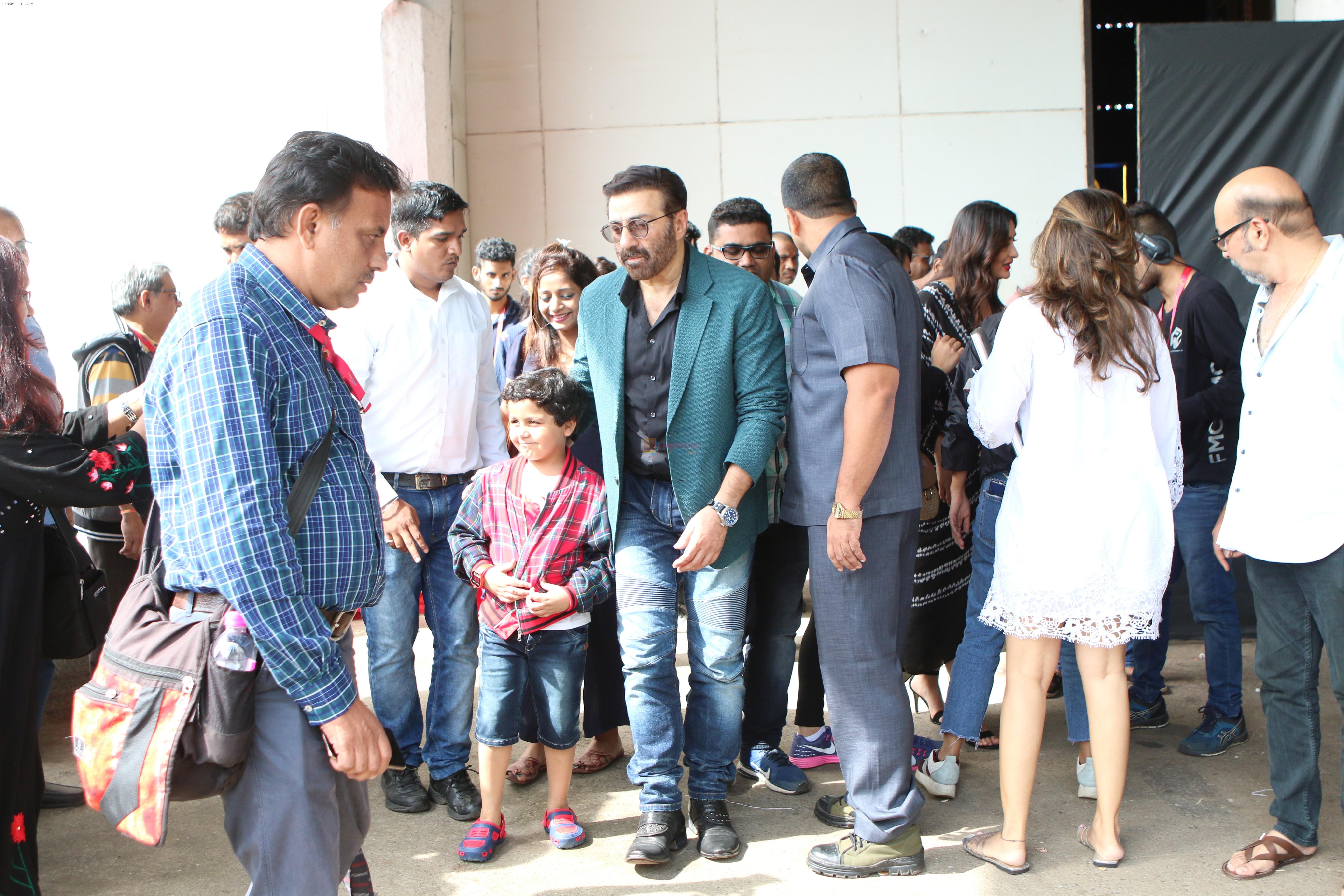 Sunny Deol on the sets of Dance India Dance at filmcity in goregoan on 22nd Aug 2019