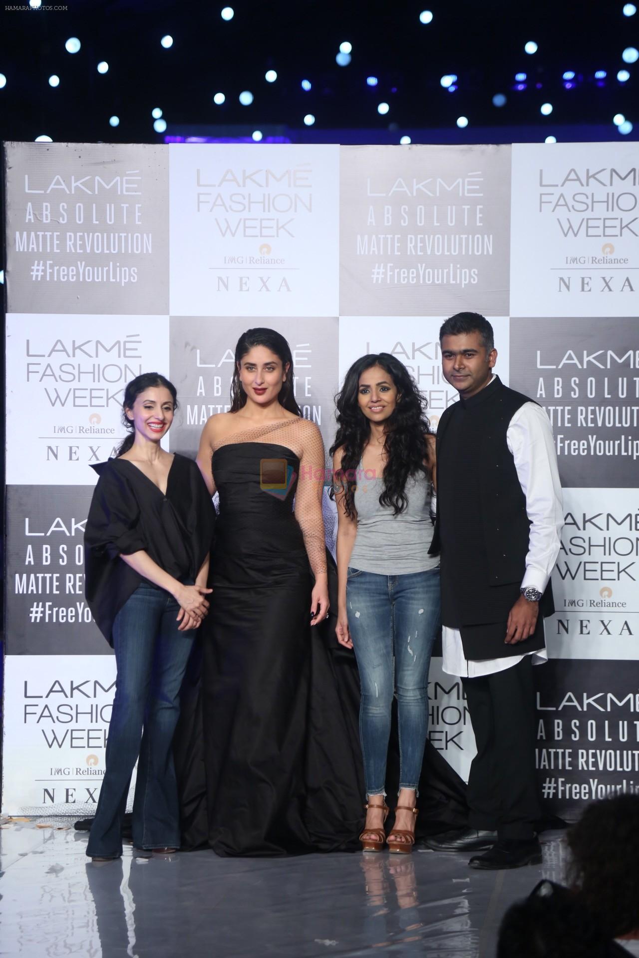 Kareena Kapoor Khan walks for Gauri & Nainika At Lakme Fashion Week 2019 on 25th Aug 2019