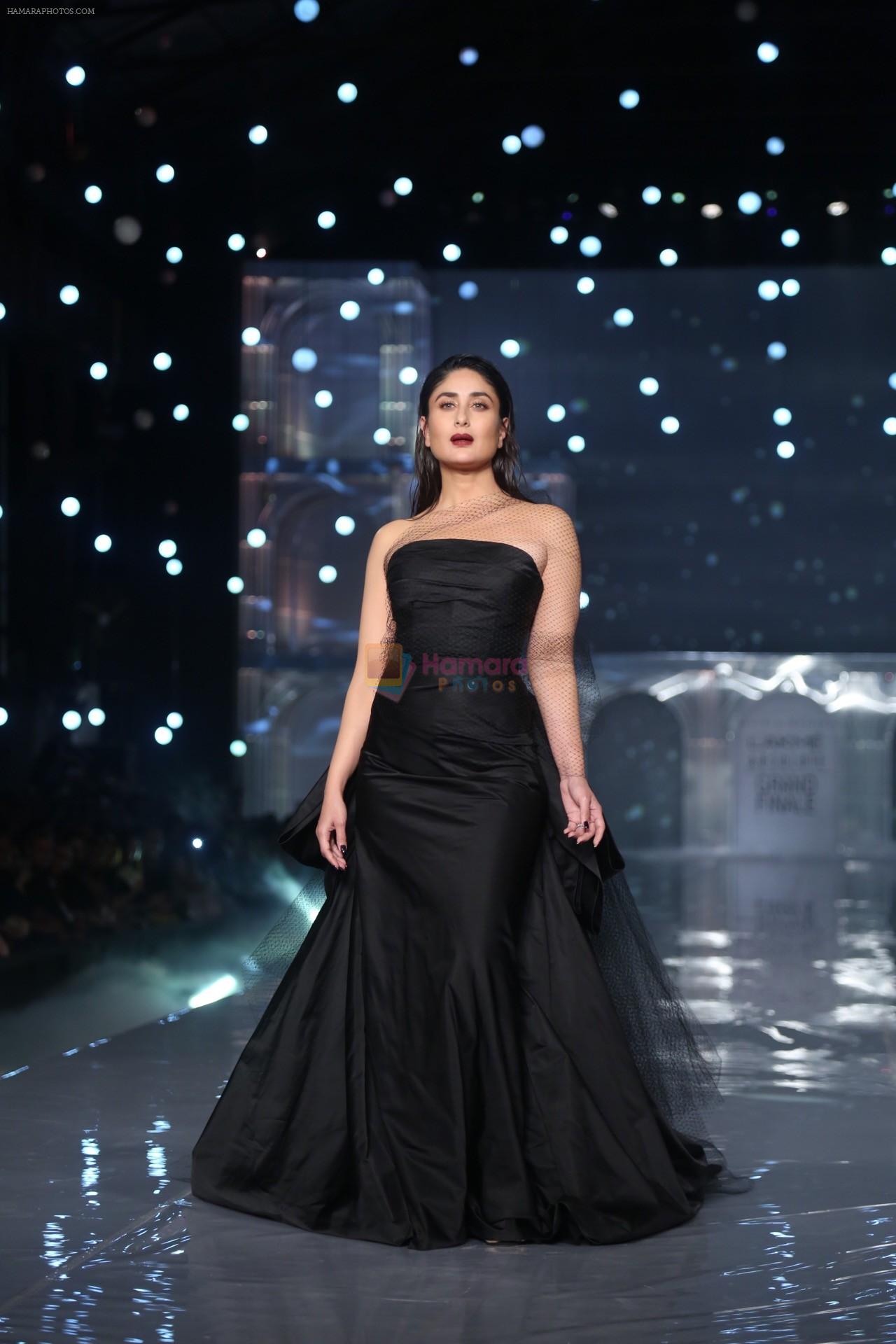 Kareena Kapoor Khan walks for Gauri & Nainika At Lakme Fashion Week 2019 on 25th Aug 2019