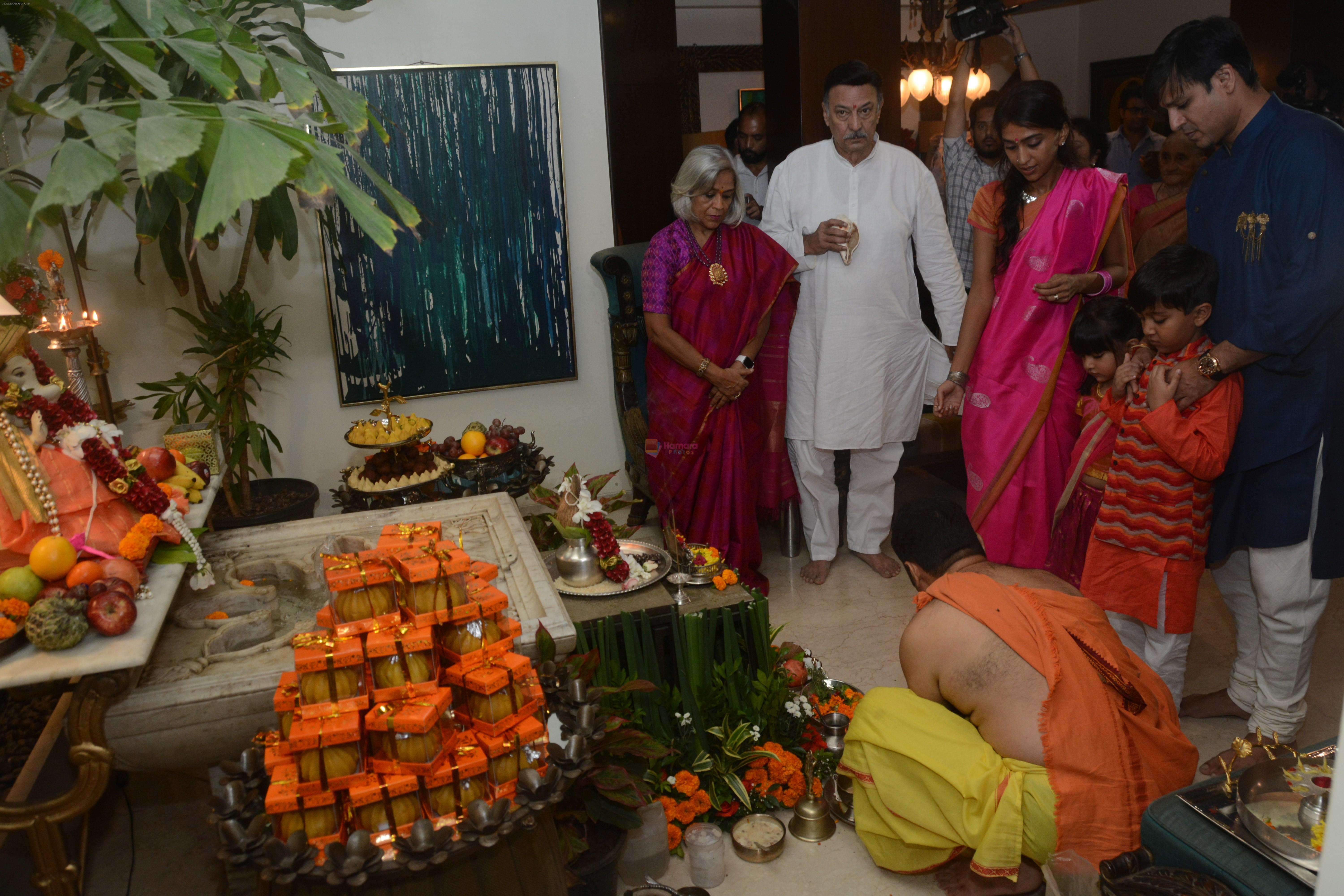 Vivek Oberoi's Ganpati celebration at his house on 2nd Sept 2019