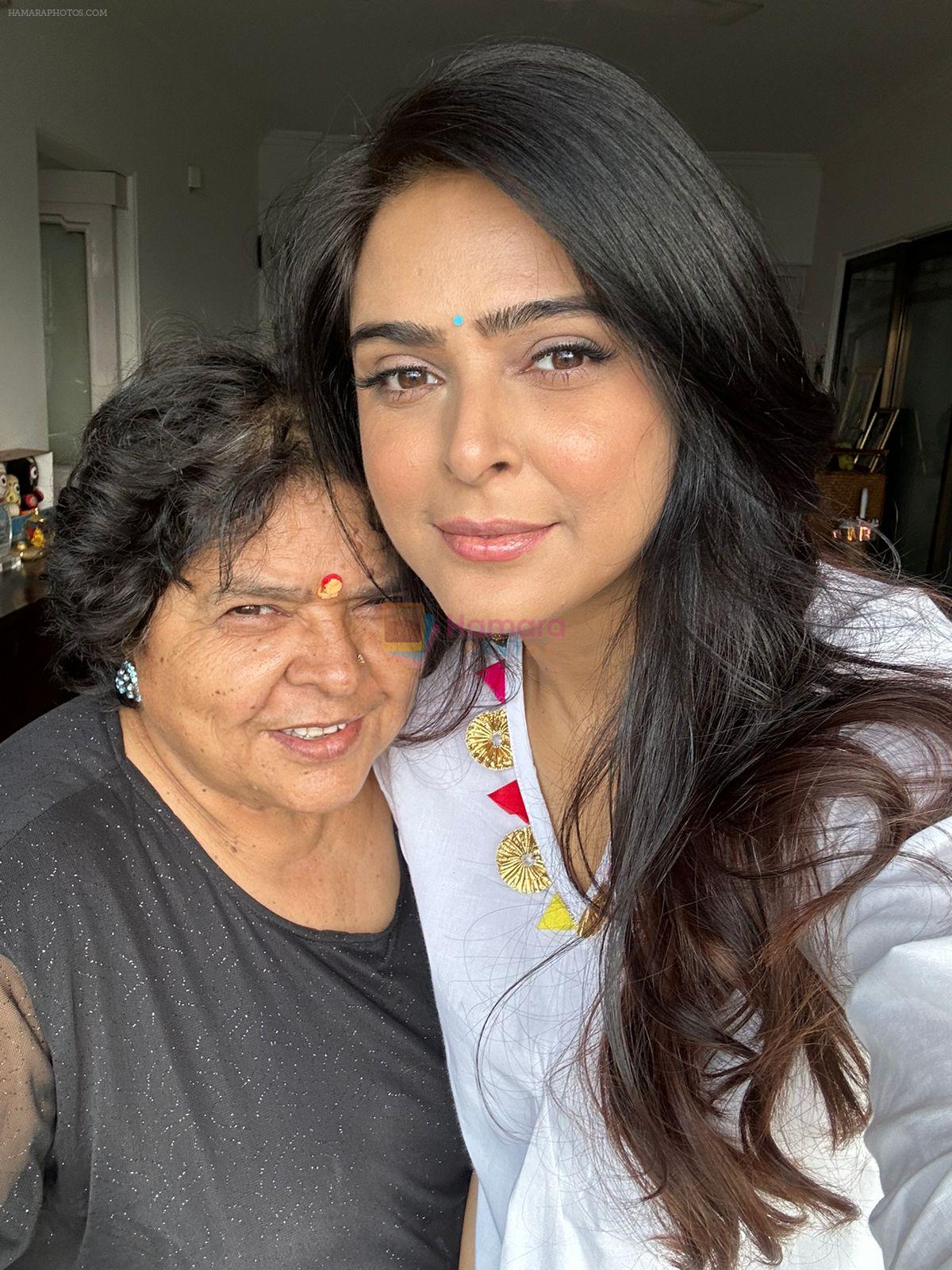 Madhurima Tuli Message for her Mom on Mothers Day on 13th May 2023