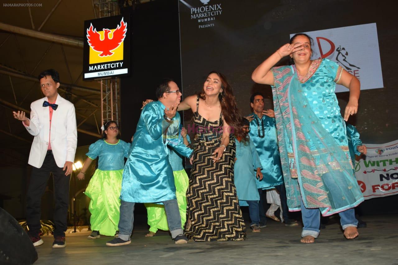 Nikita Rawal performed with Special Children at Sandip Soparrkar's India Dance Week 2