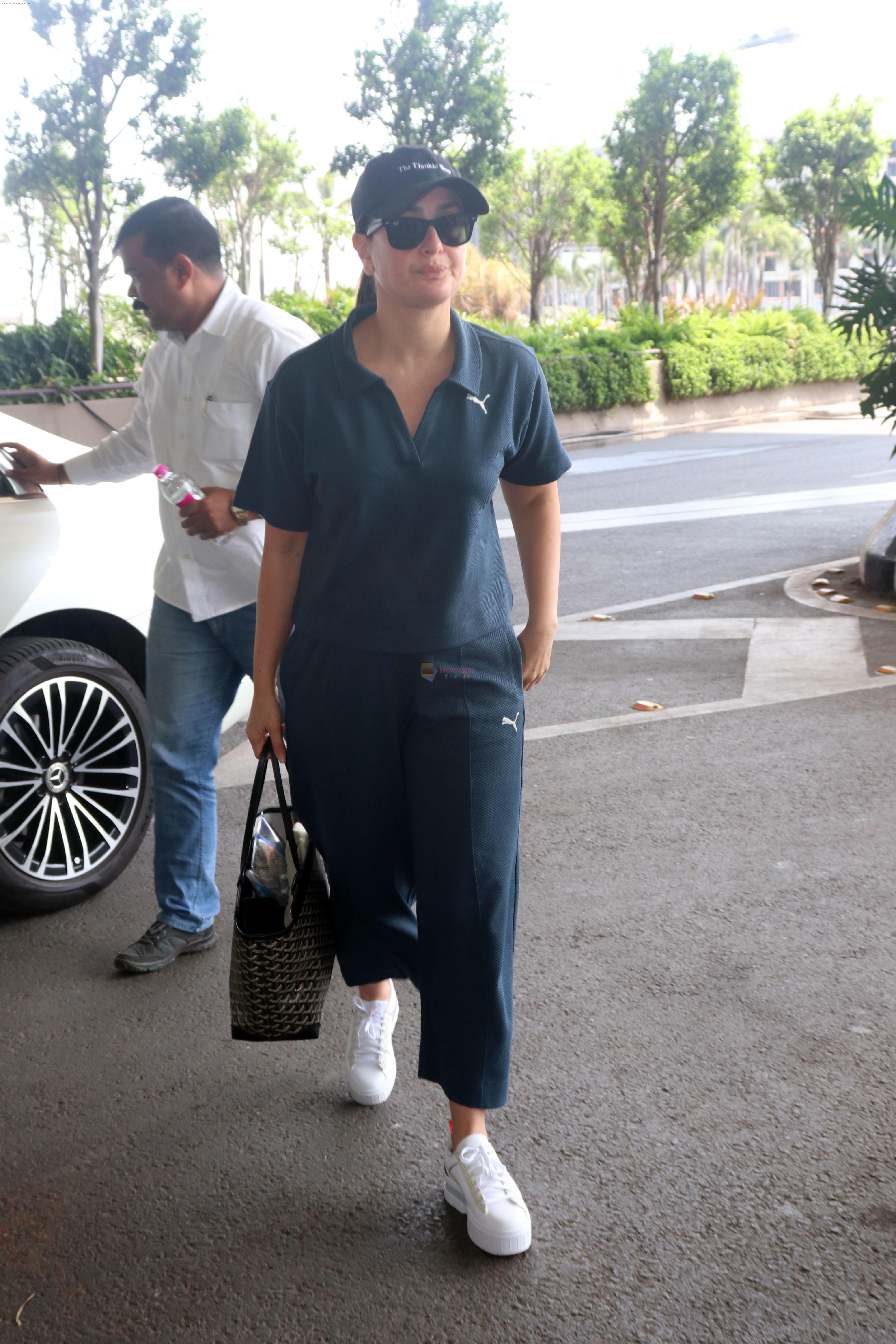 Kareena Kapoor Khan at Airport on 22nd May 2023