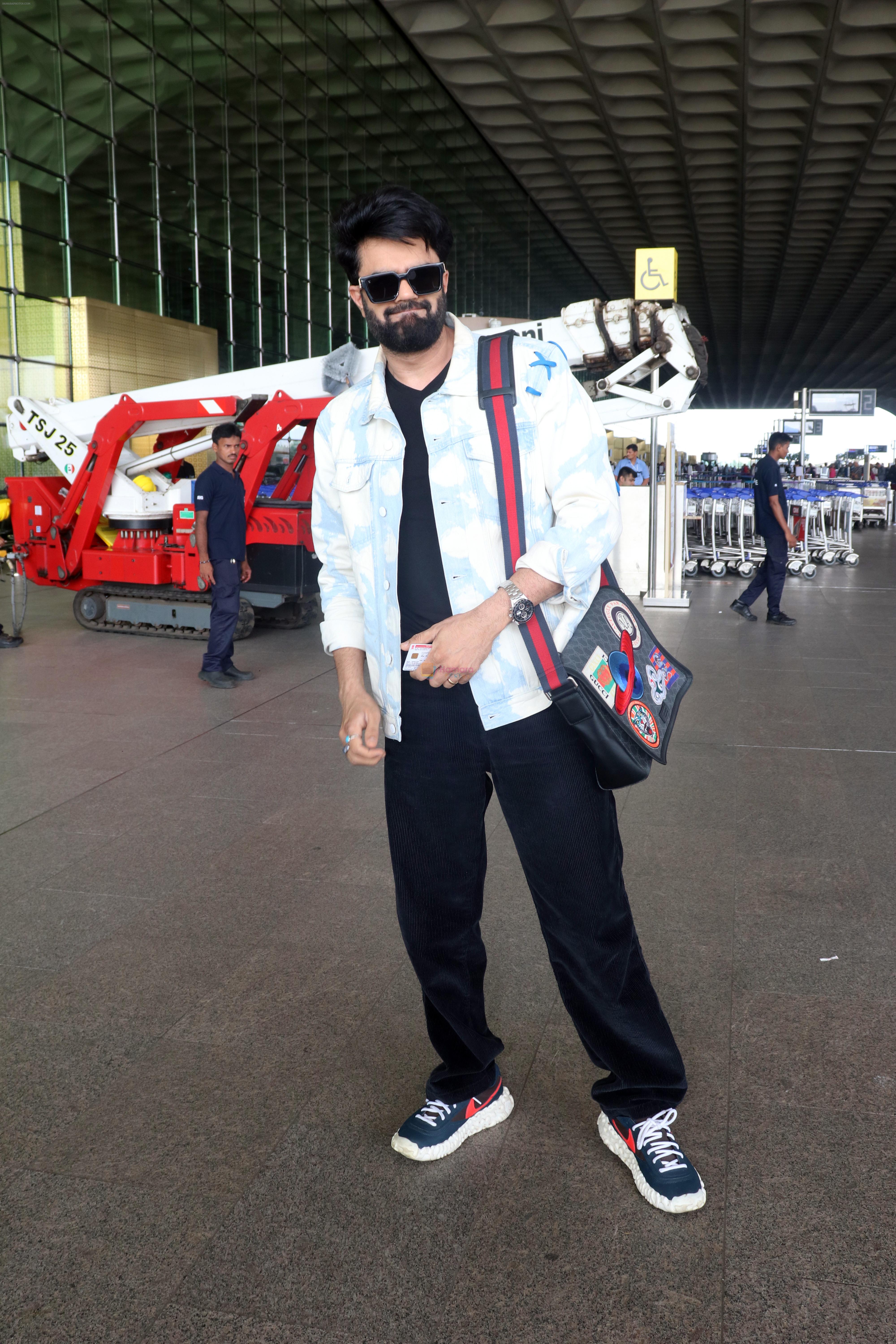 Manish Paul at the airport on 19th May 2023