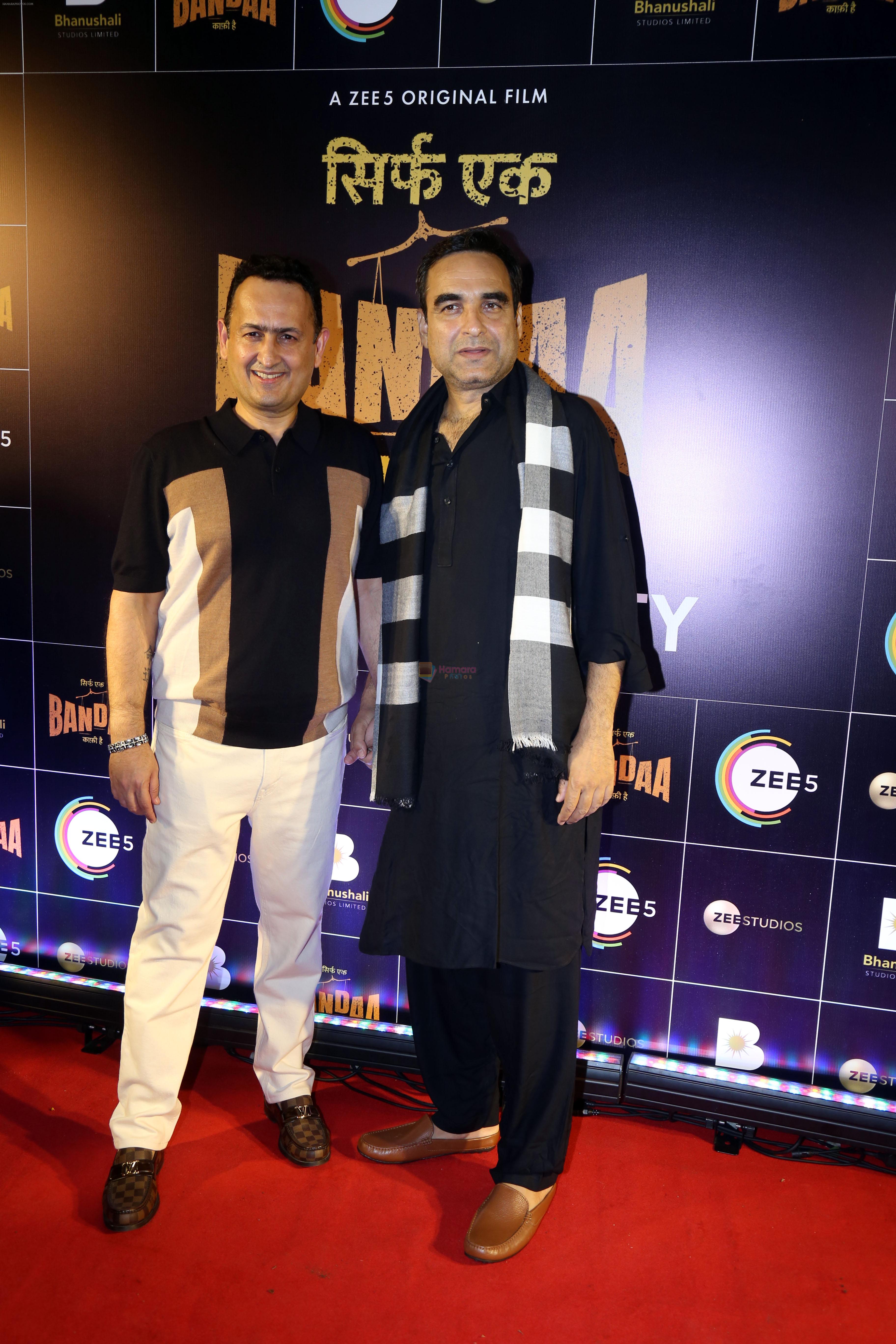 Vinod Bhanushali, Pankaj Tripathi at Success Party Of Film Sirf Ek Bandaa Kaafi Hai