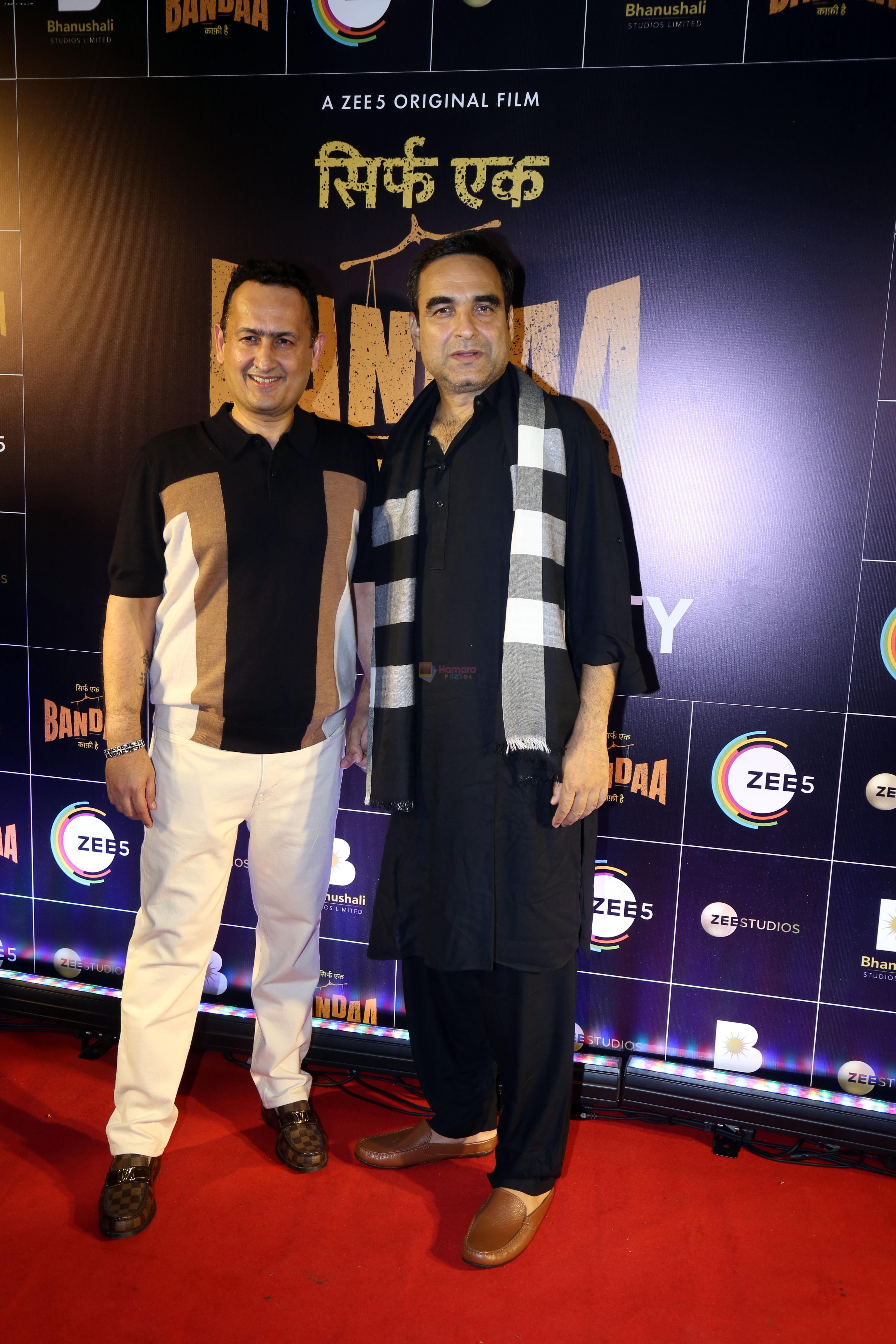 Vinod Bhanushali, Pankaj Tripathi at Success Party Of Film Sirf Ek Bandaa Kaafi Hai