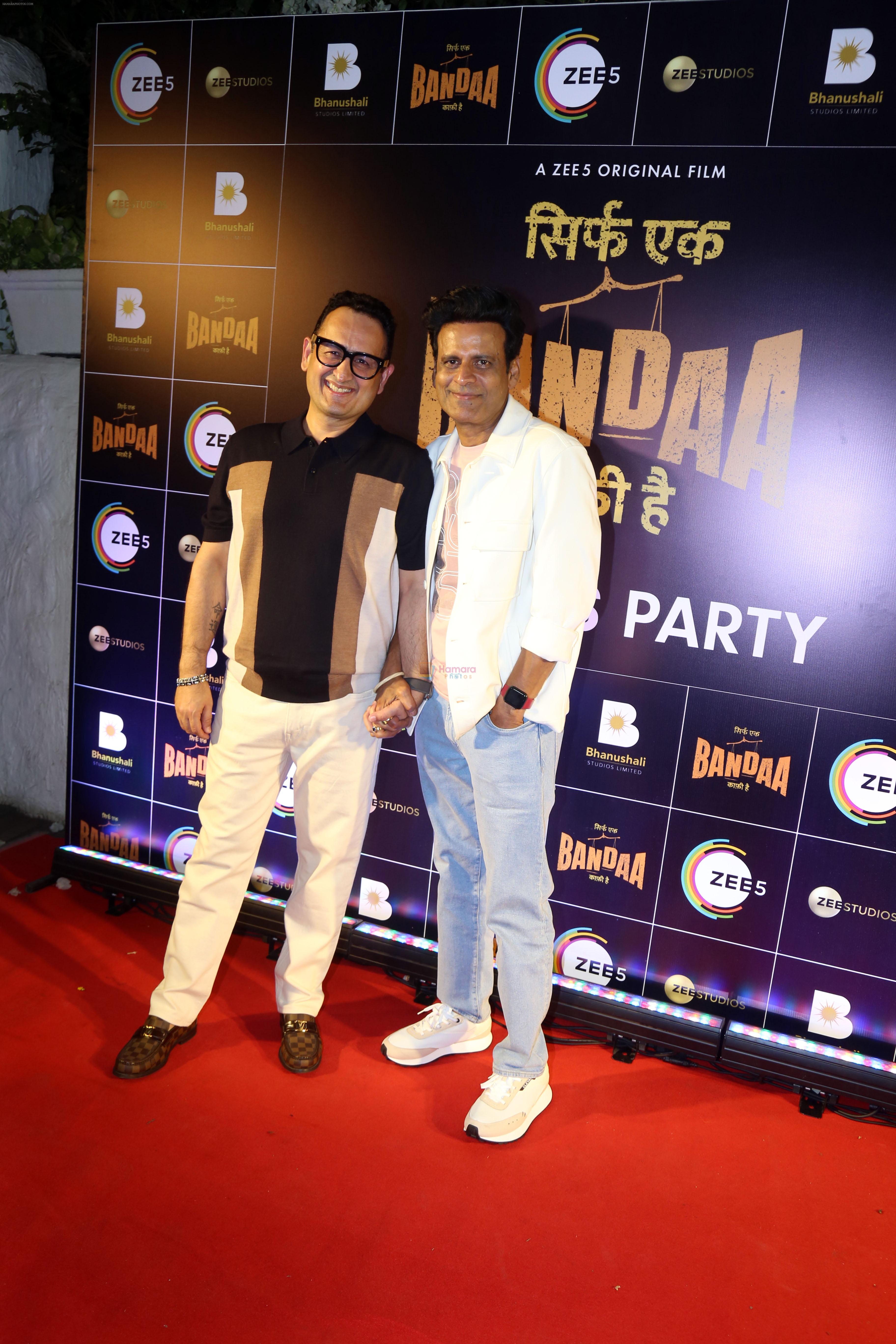 Vinod Bhanushali, Manoj Bajpayee at Success Party Of Film Sirf Ek Bandaa Kaafi Hai