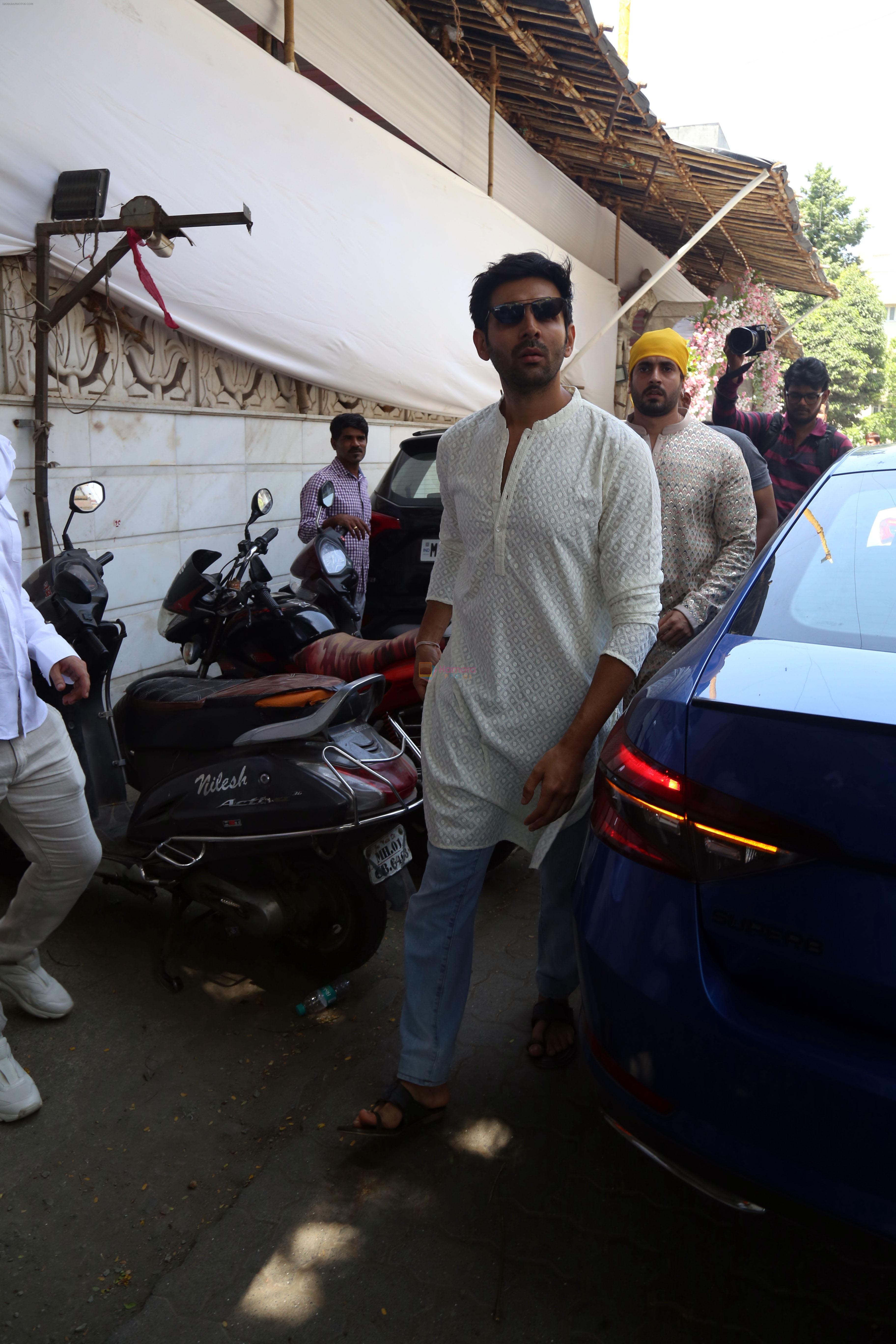 Kartik Aaryan attends Sonnalli Seygall and Ashesh L Sajnani Wedding Ceremony