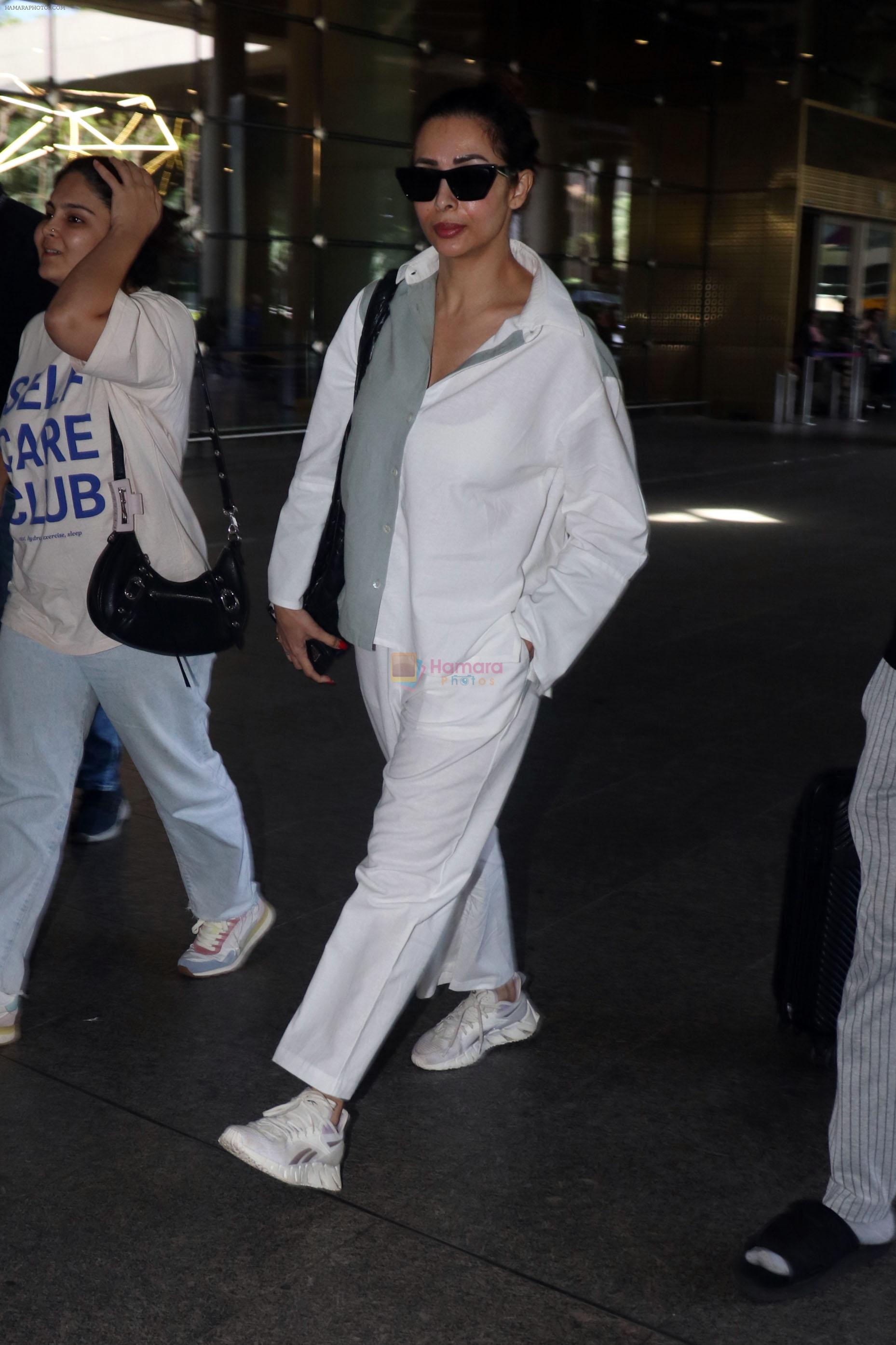 Malaika Arora dressed comfortably at the airport
