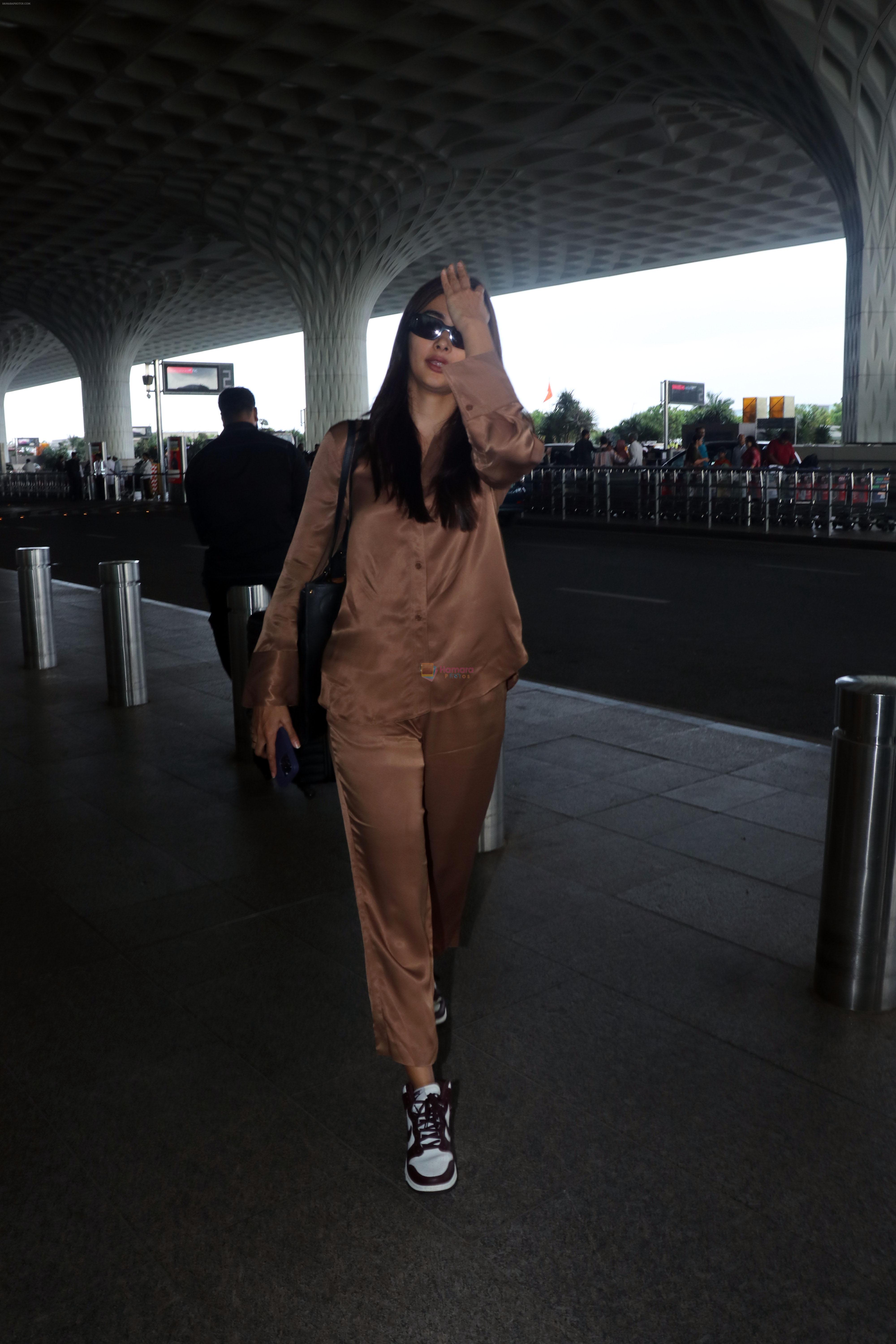 Pooja Hegde all dressed up in Brown spotted at the airport on 13 Jun 2023