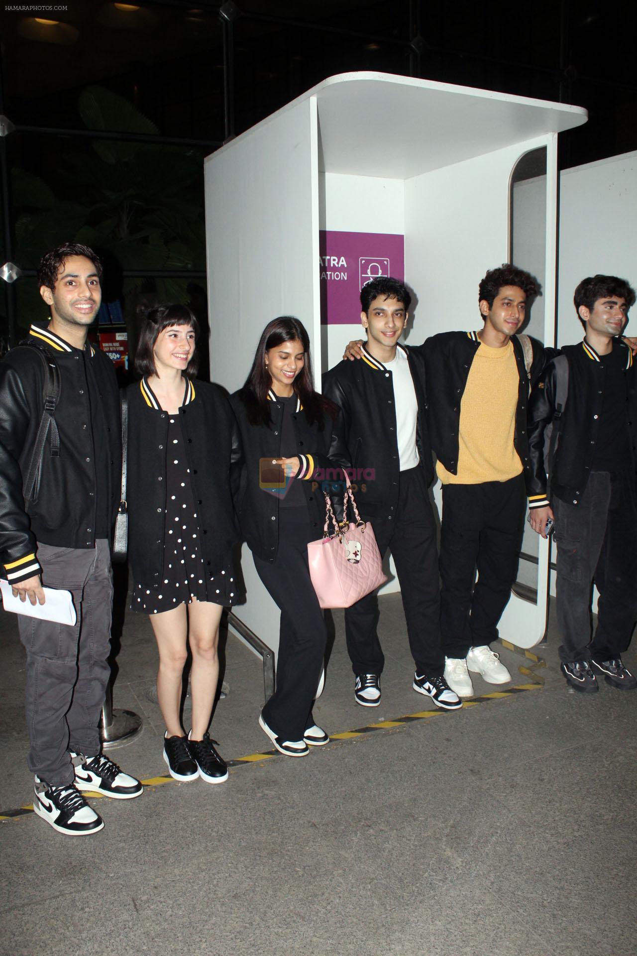 Khushi Kapoor, Suhana Khan with The Archies cast team on 13 Jun 2023 at the airport departure