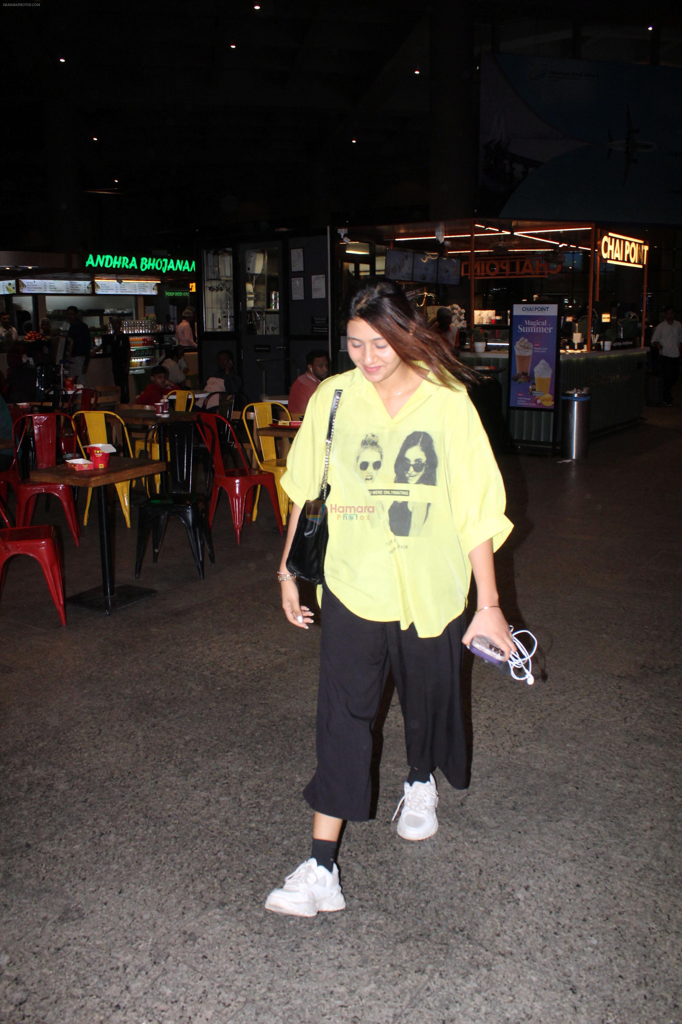 Anjali Arora dressed in yellow top and black pant at airport on 15 Jun 2023